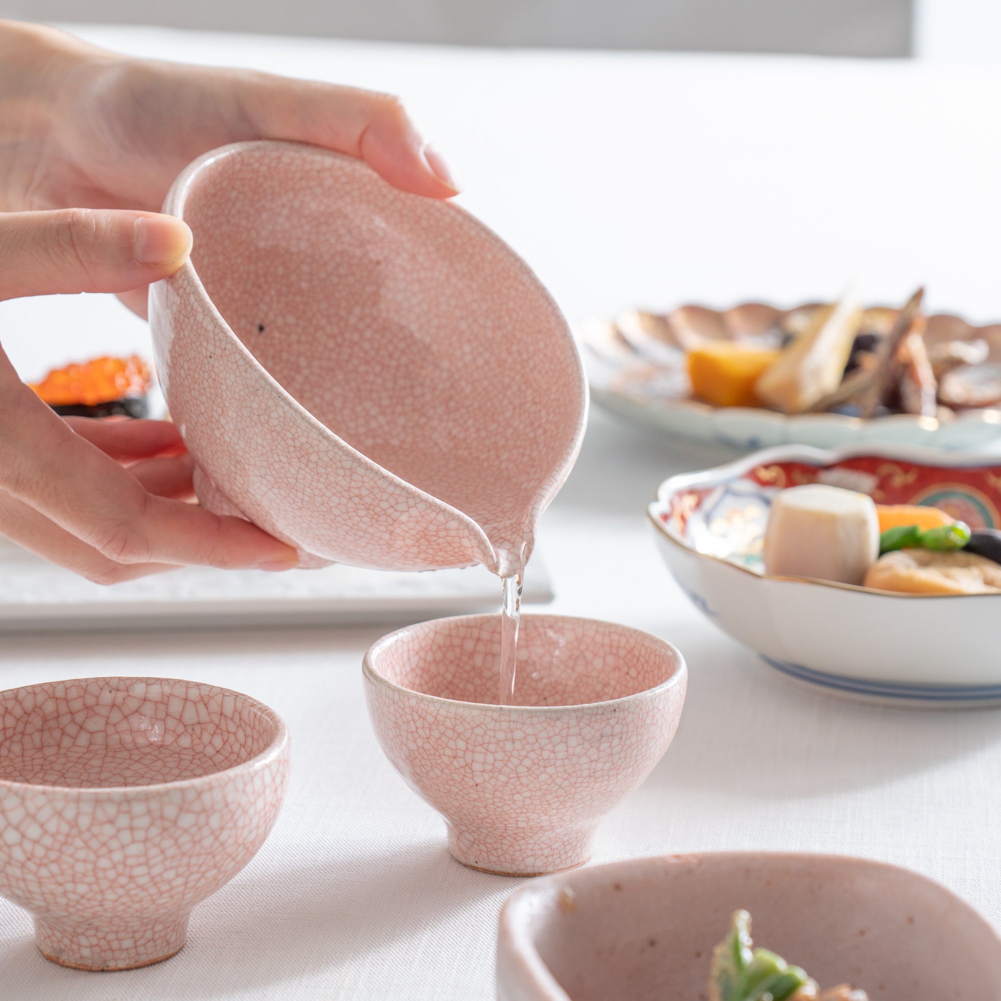 Pink Kannyu Katakuchi Sake-Karaffe