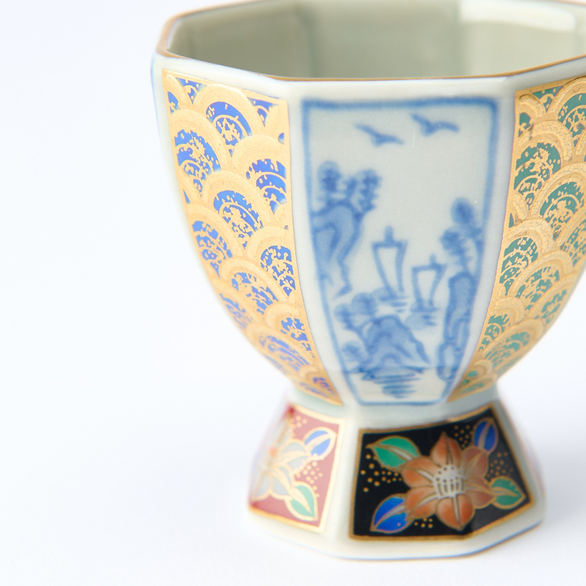 Antiguo juego de sake Imari Kinrande