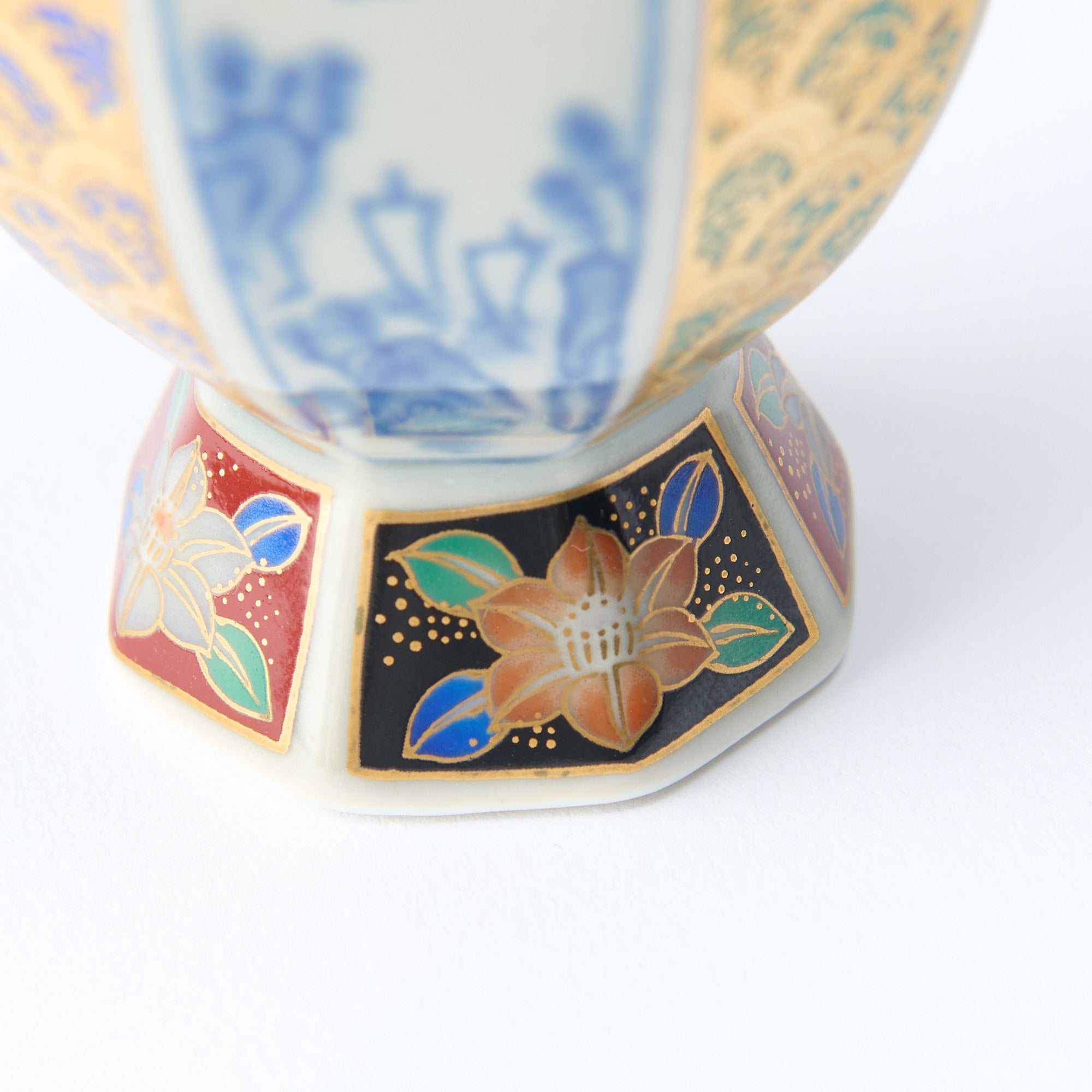 Antiguo juego de sake Imari Kinrande