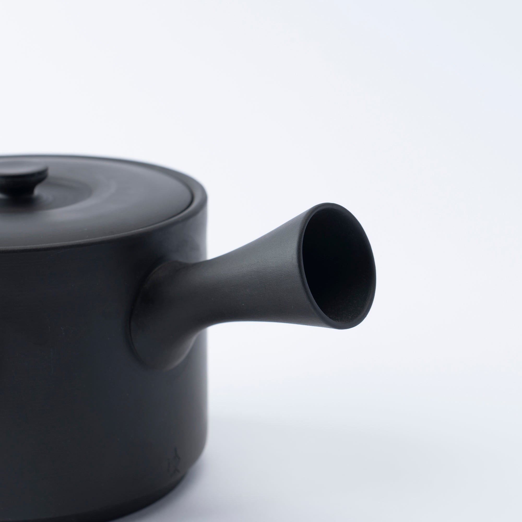 IROIRO Cylindrical Japanese Teapot 23.7 fl oz