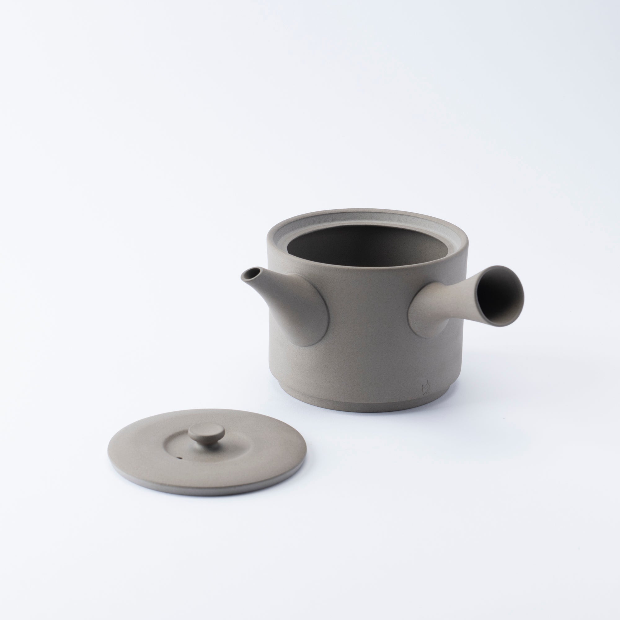 IROIRO Cylindrical Japanese Teapot 23.7 fl oz