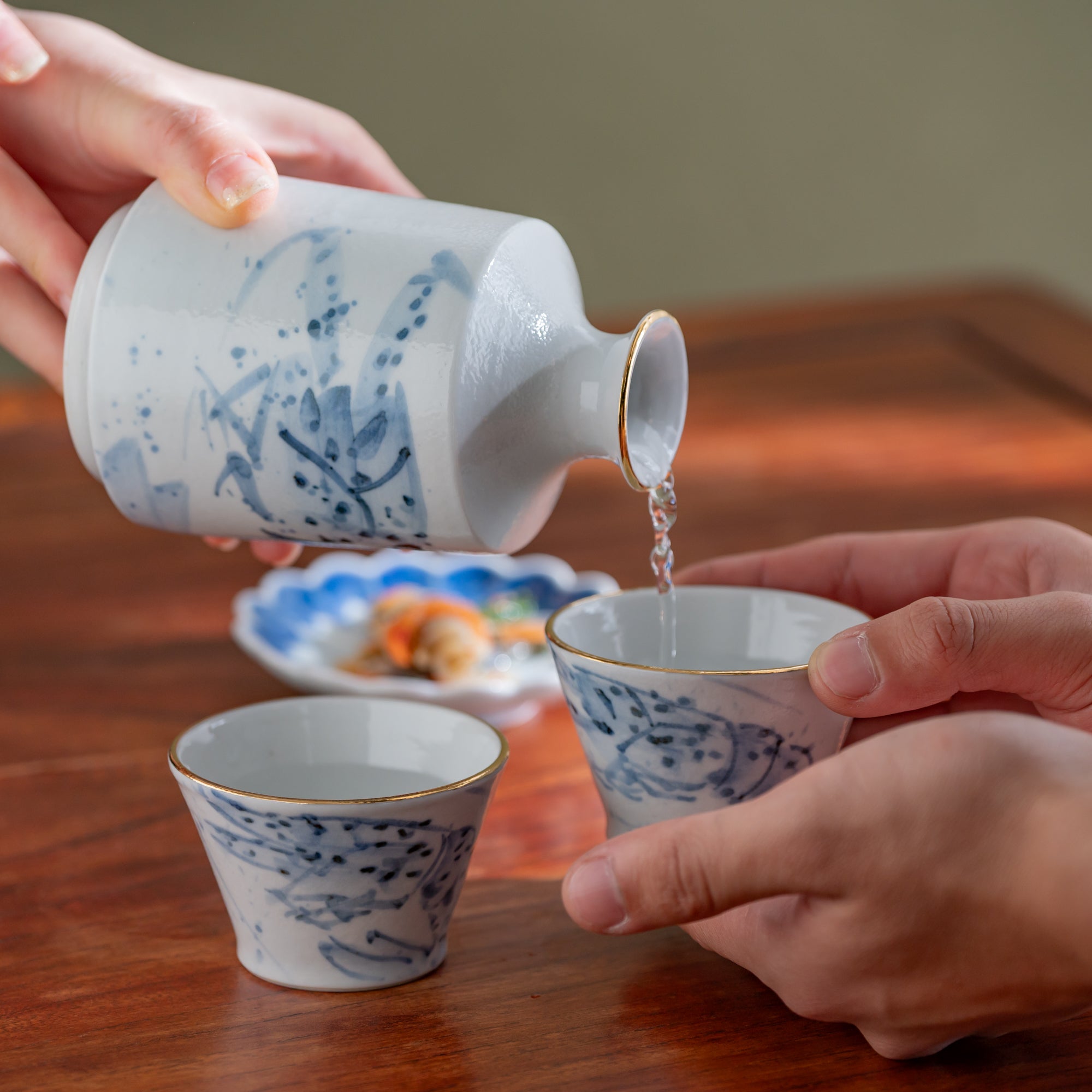 Sea Creatures in Blue Sake Set