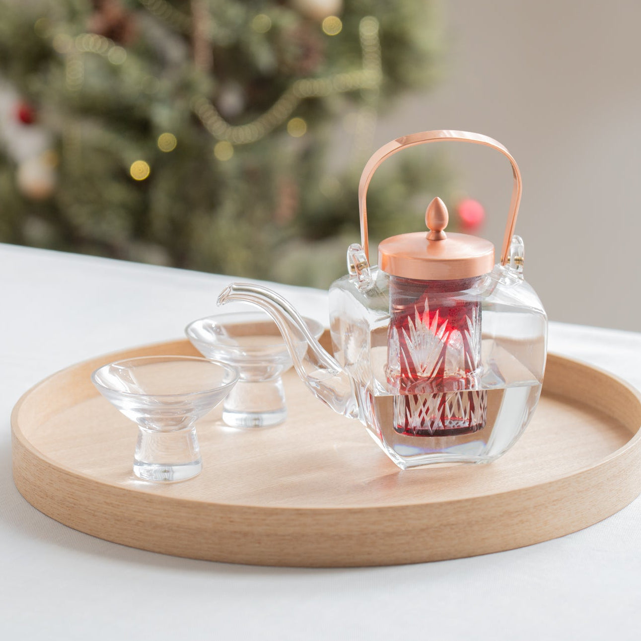 Olla de sake con brillo carmesí