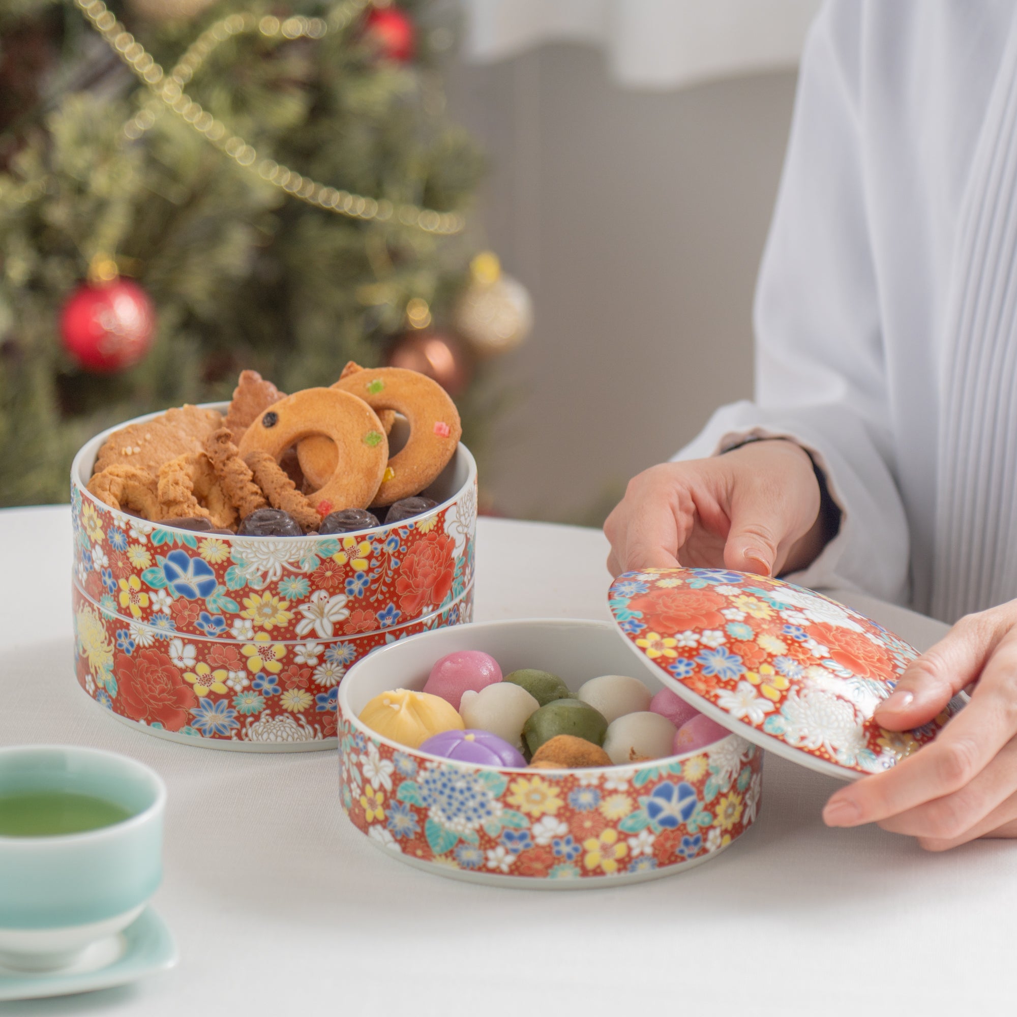 Rot Hanazume Dreistöckige Jubako Bento-Box