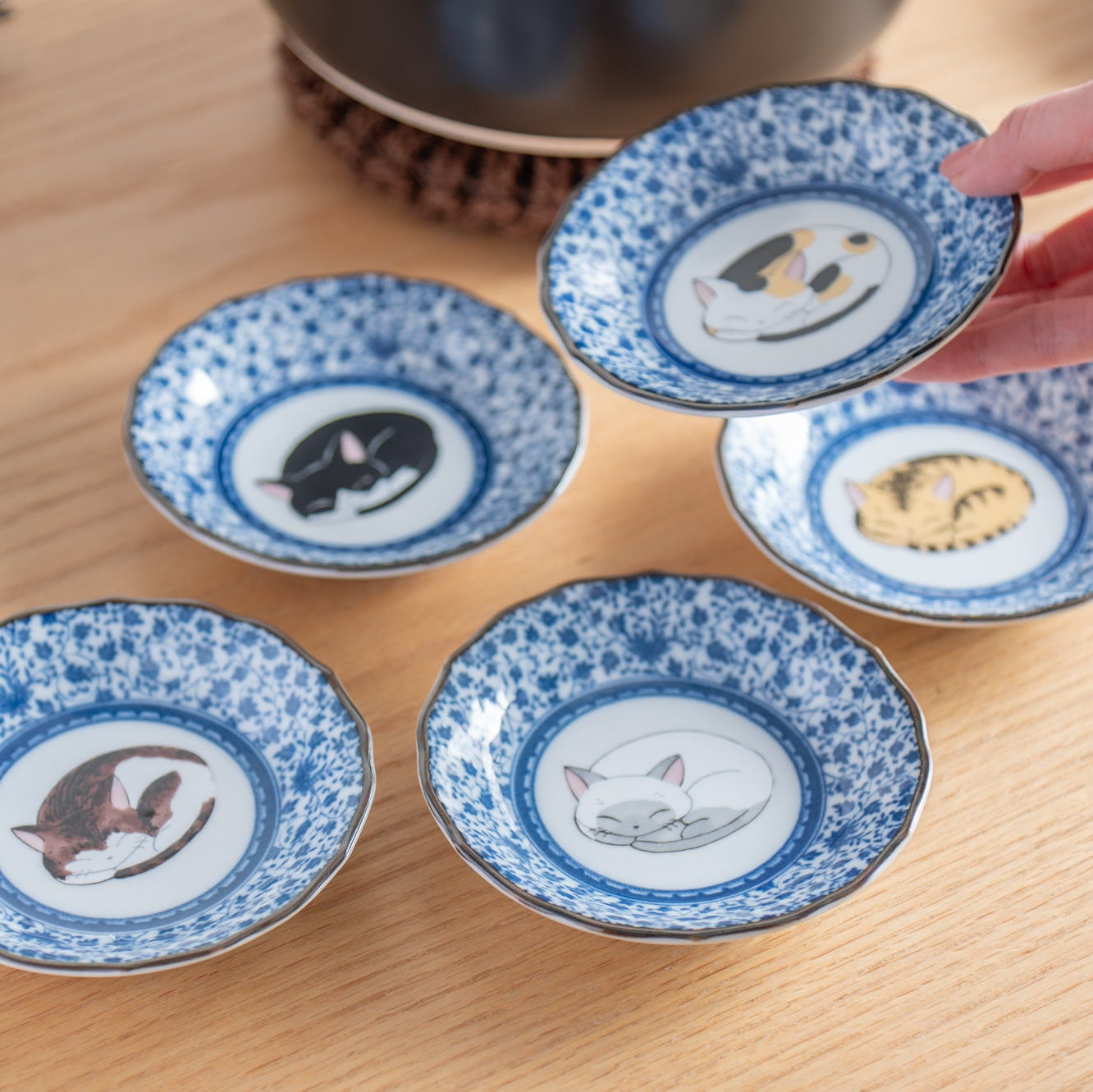 Soßenteller-Set „Schlafende Katze“