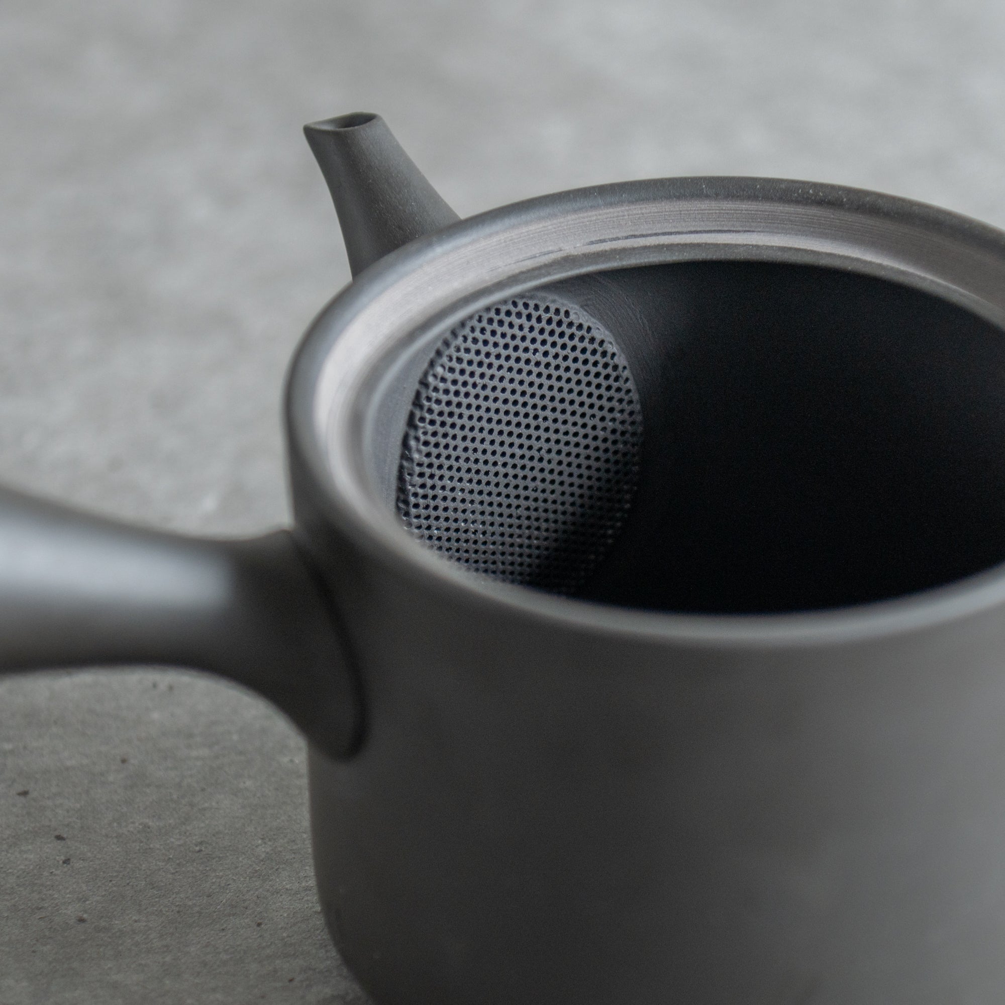 IROIRO Cylindrical Japanese Teapot 23.7 fl oz