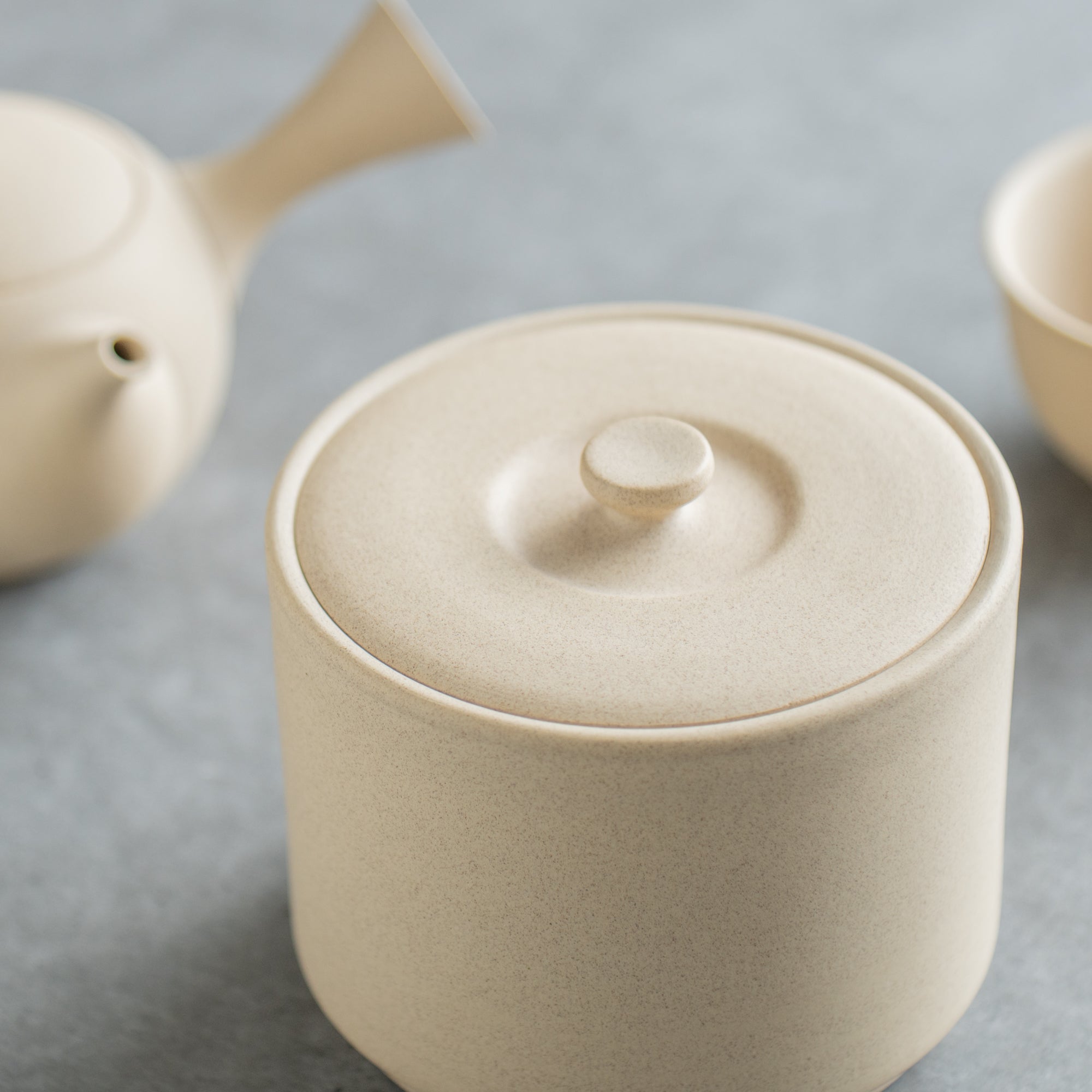 IROIRO Tea Canister 23.7 fl oz