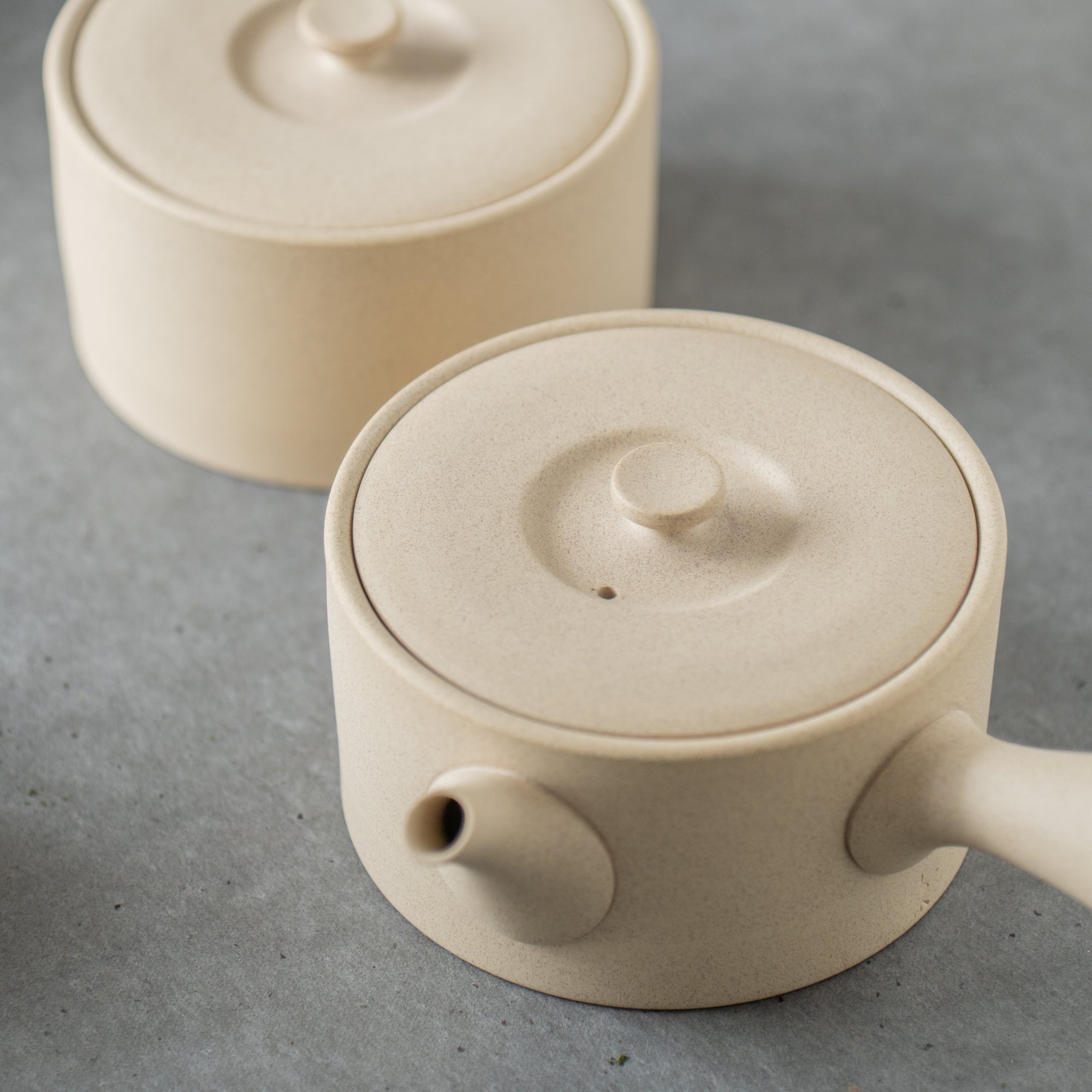 IROIRO Cylindrical Japanese Teapot 15.5 fl oz