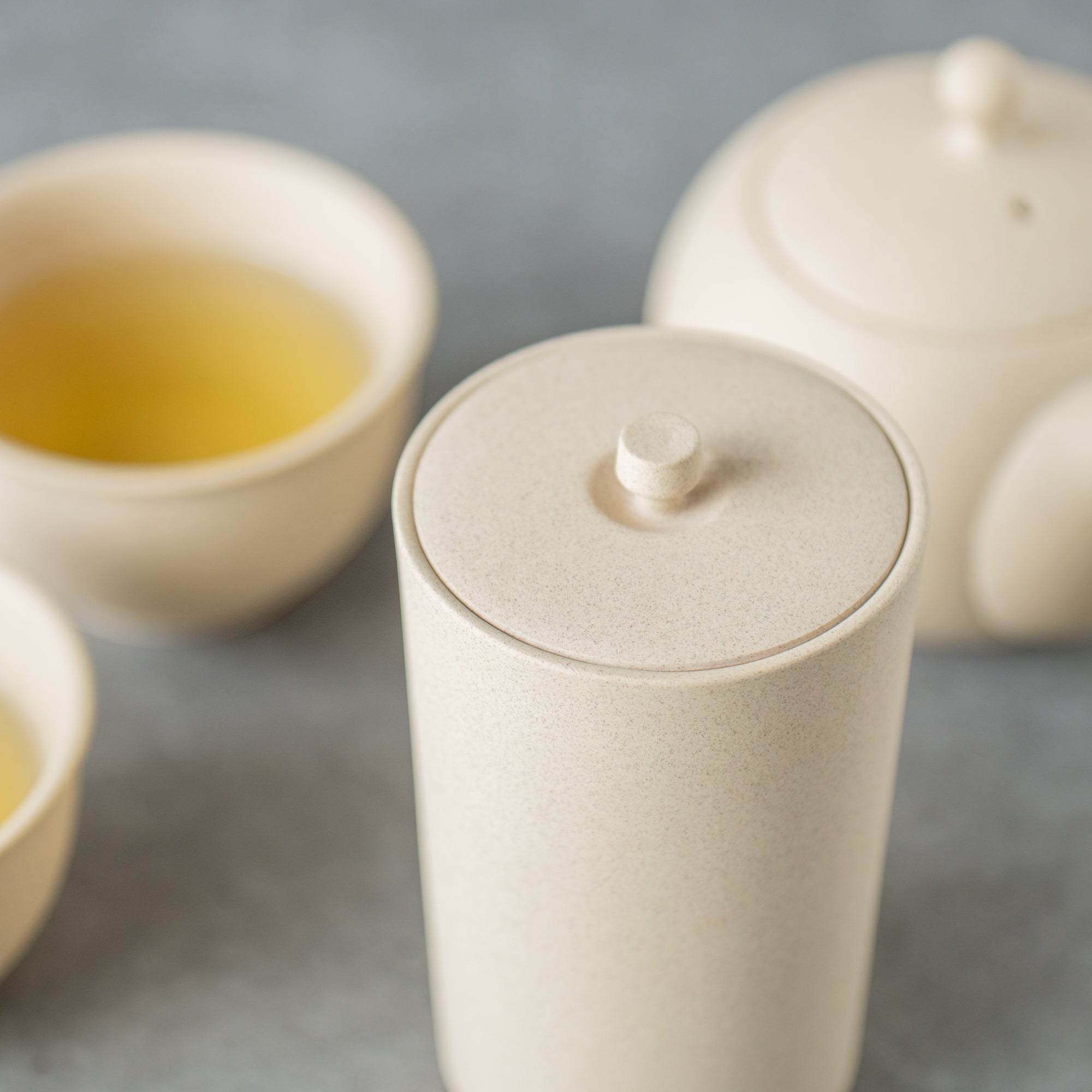 IROIRO Tea Canister 8.1 fl oz