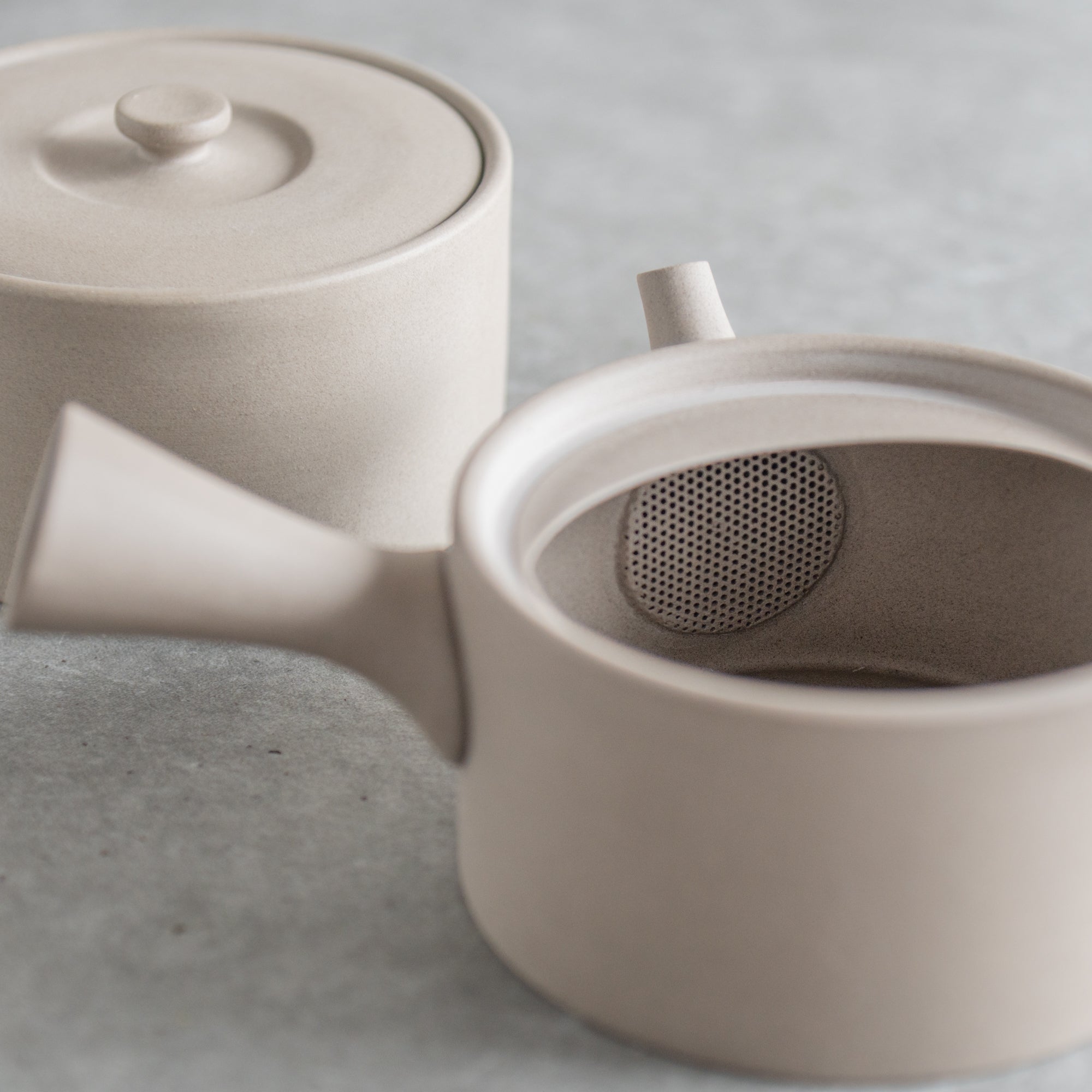 IROIRO Cylindrical Japanese Teapot 15.5 fl oz