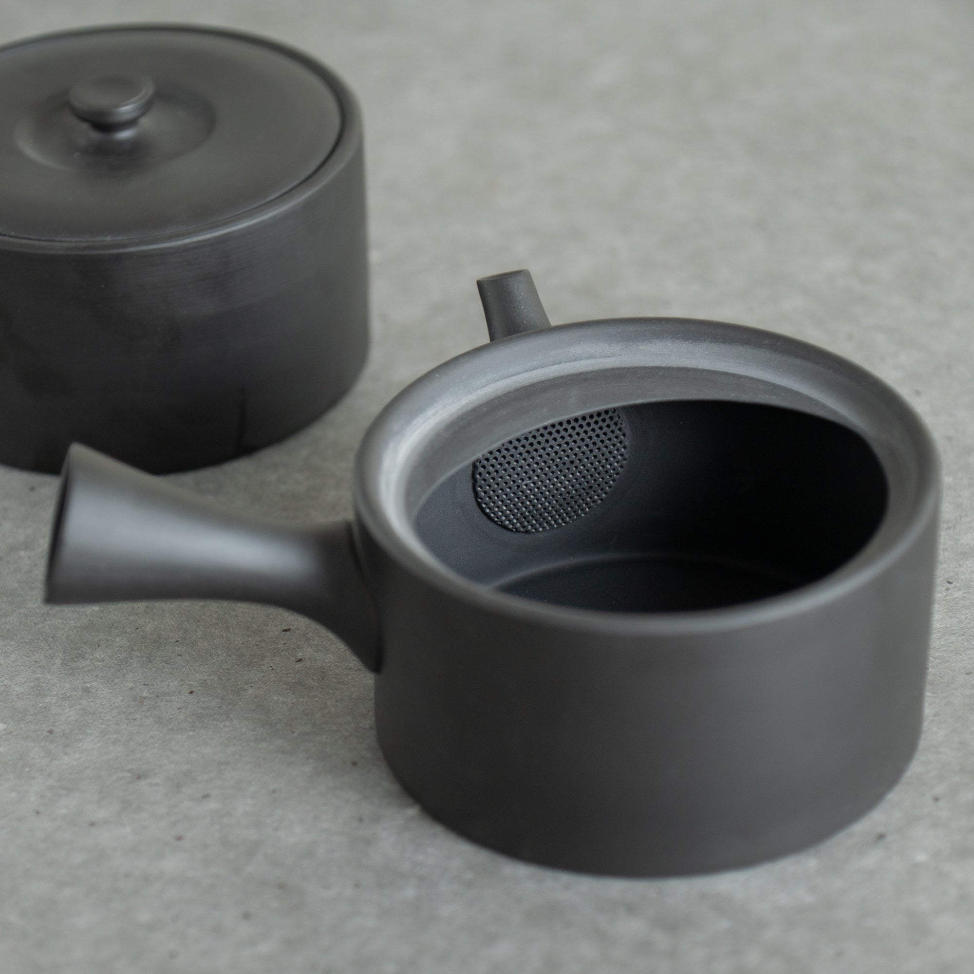 IROIRO Cylindrical Japanese Teapot 15.5 fl oz