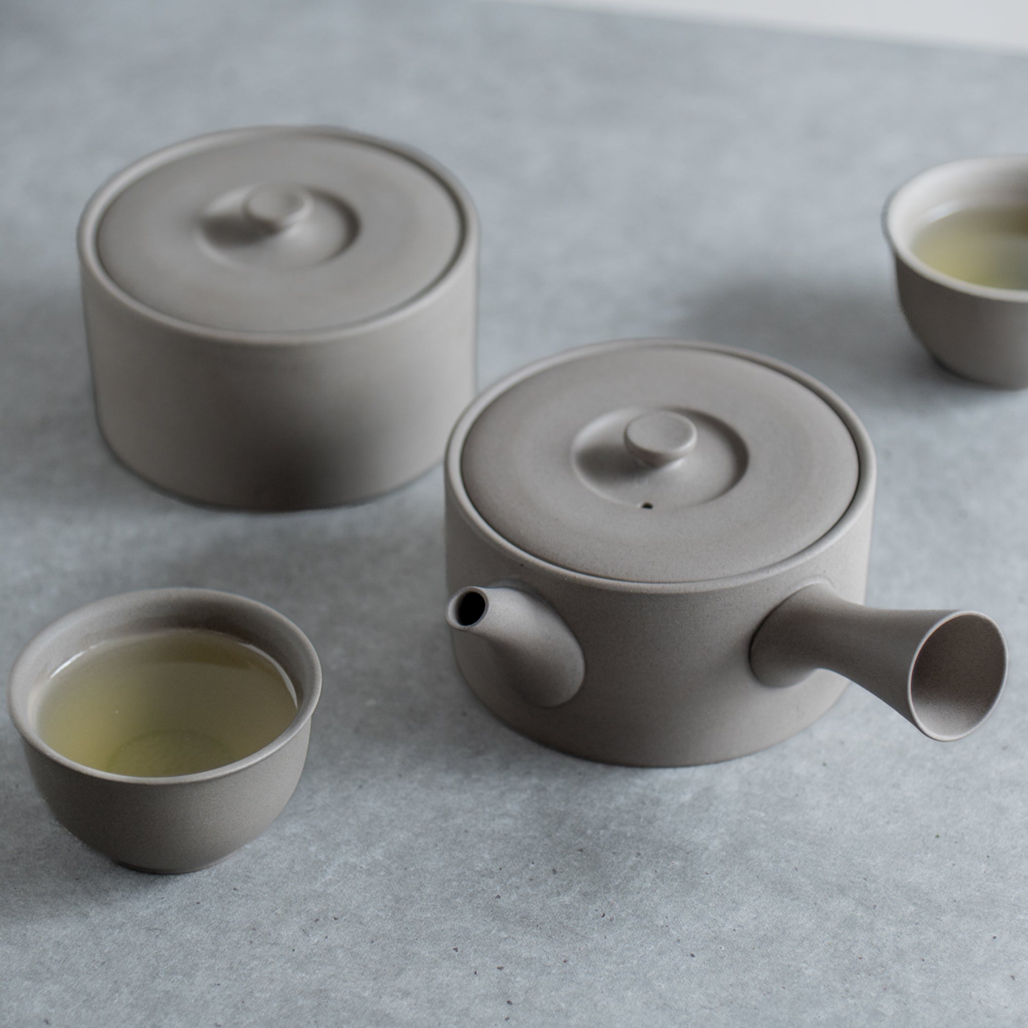 IROIRO Cylindrical Japanese Teapot 15.5 fl oz