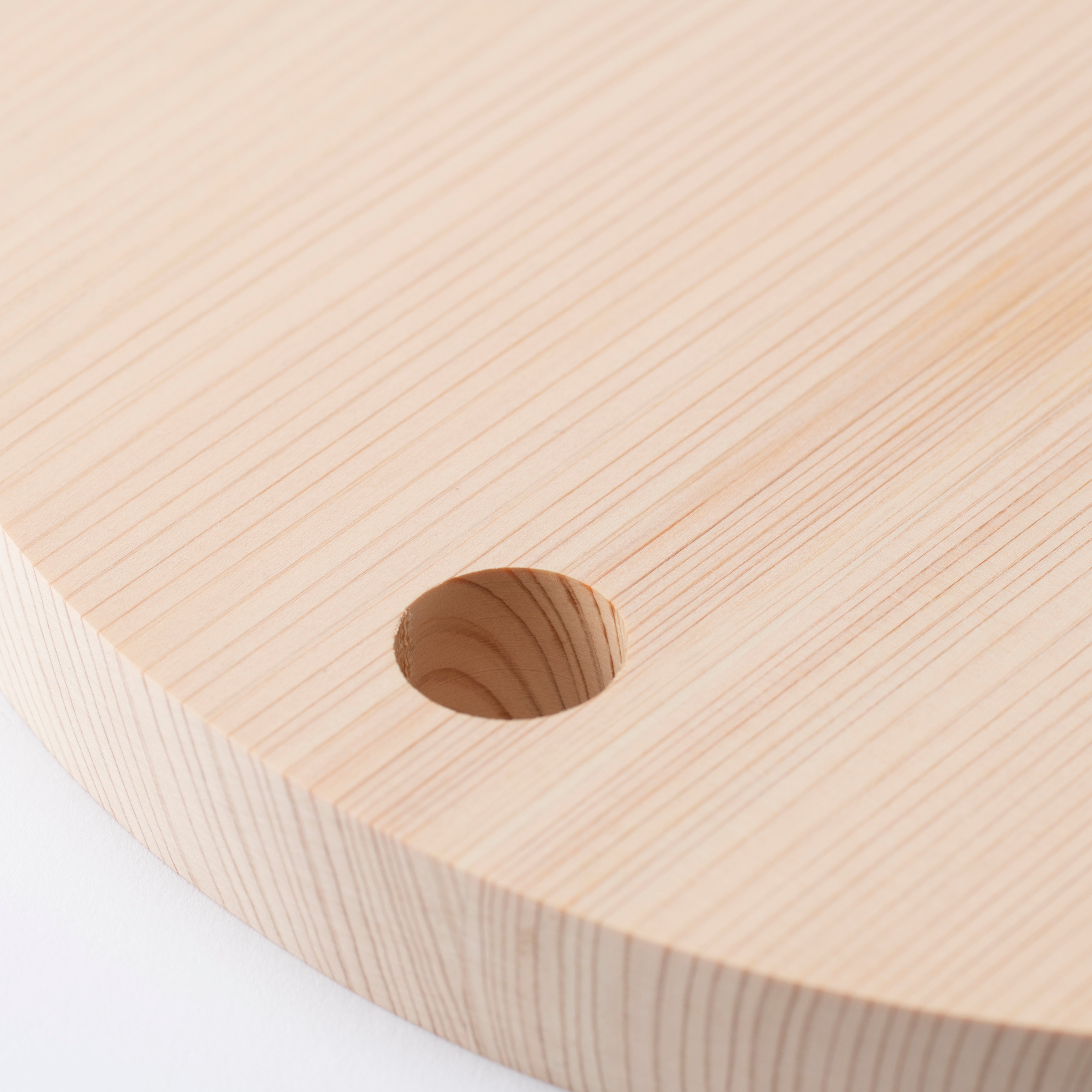 Tono Hinoki Round Cutting Board with Hole
