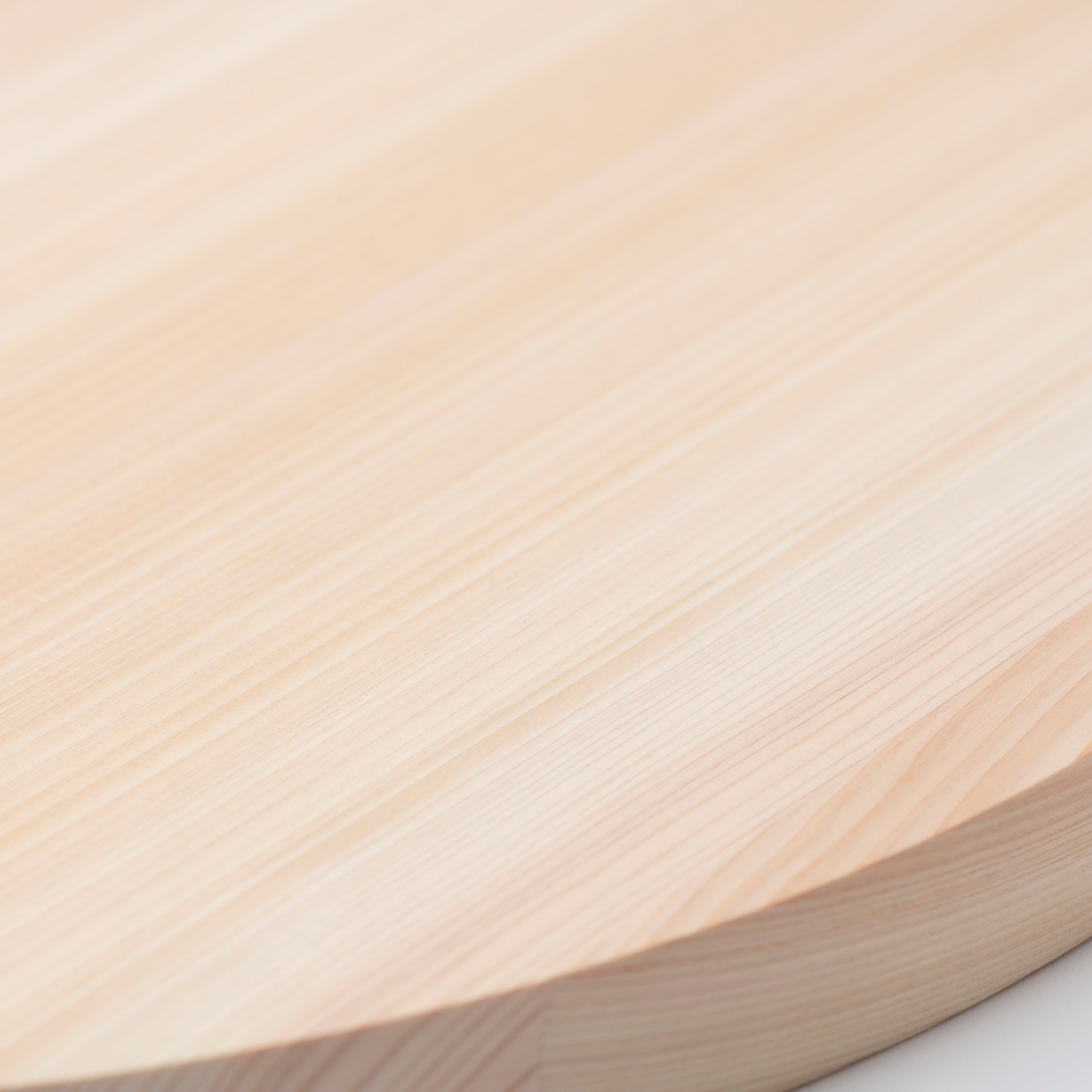Tono Hinoki Round Cutting Board with Stand
