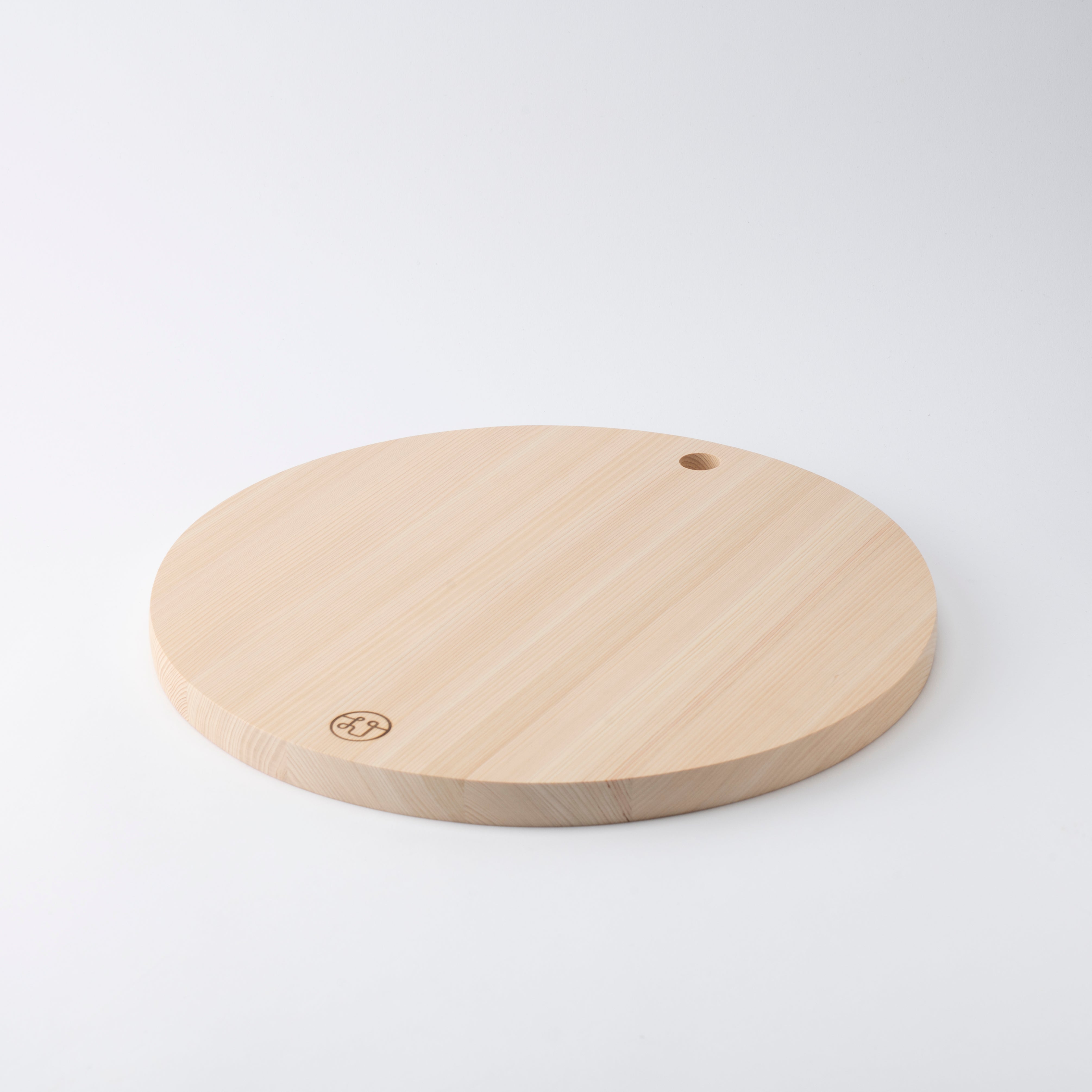 Tono Hinoki Round Cutting Board with Hole