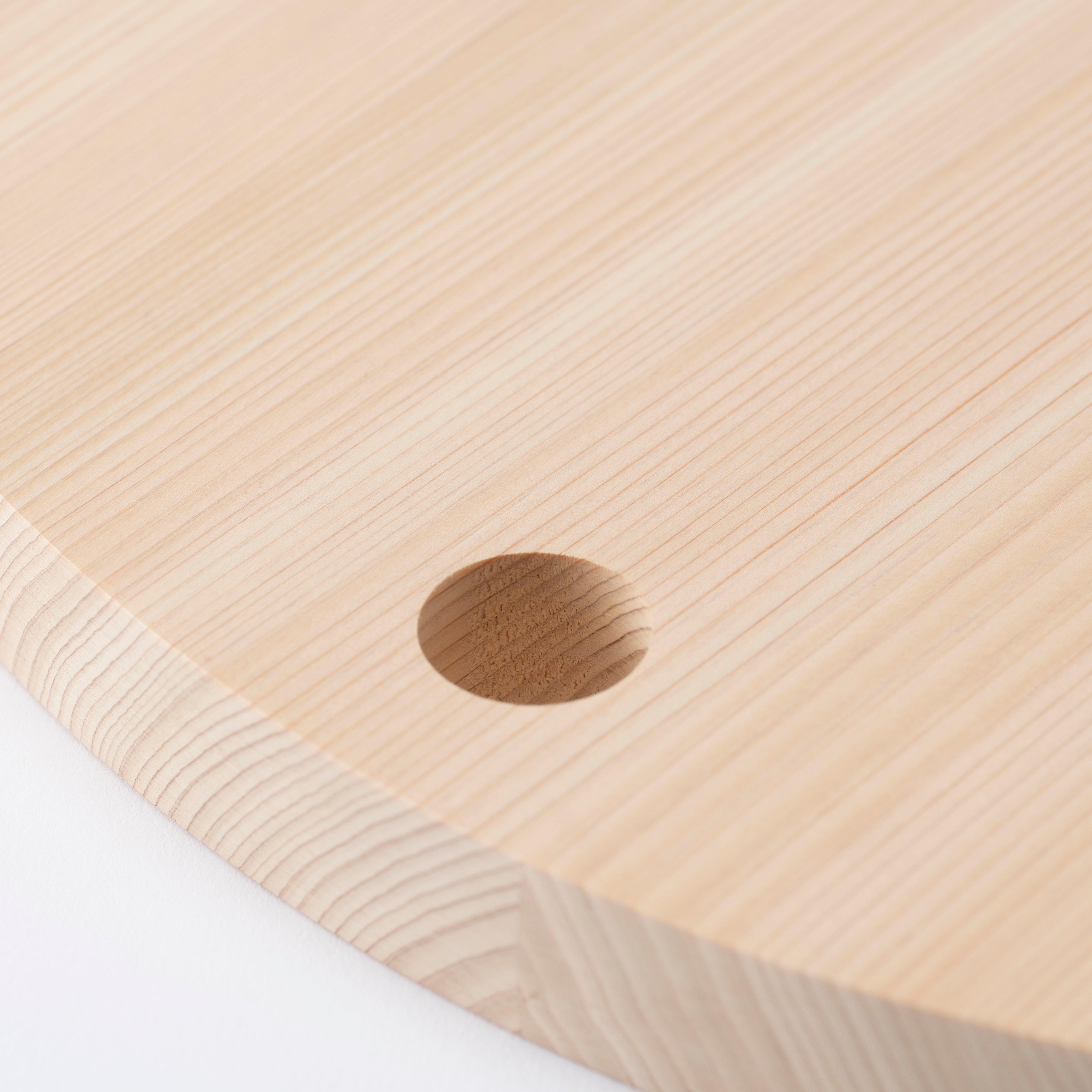 Tono Hinoki Round Cutting Board with Hole