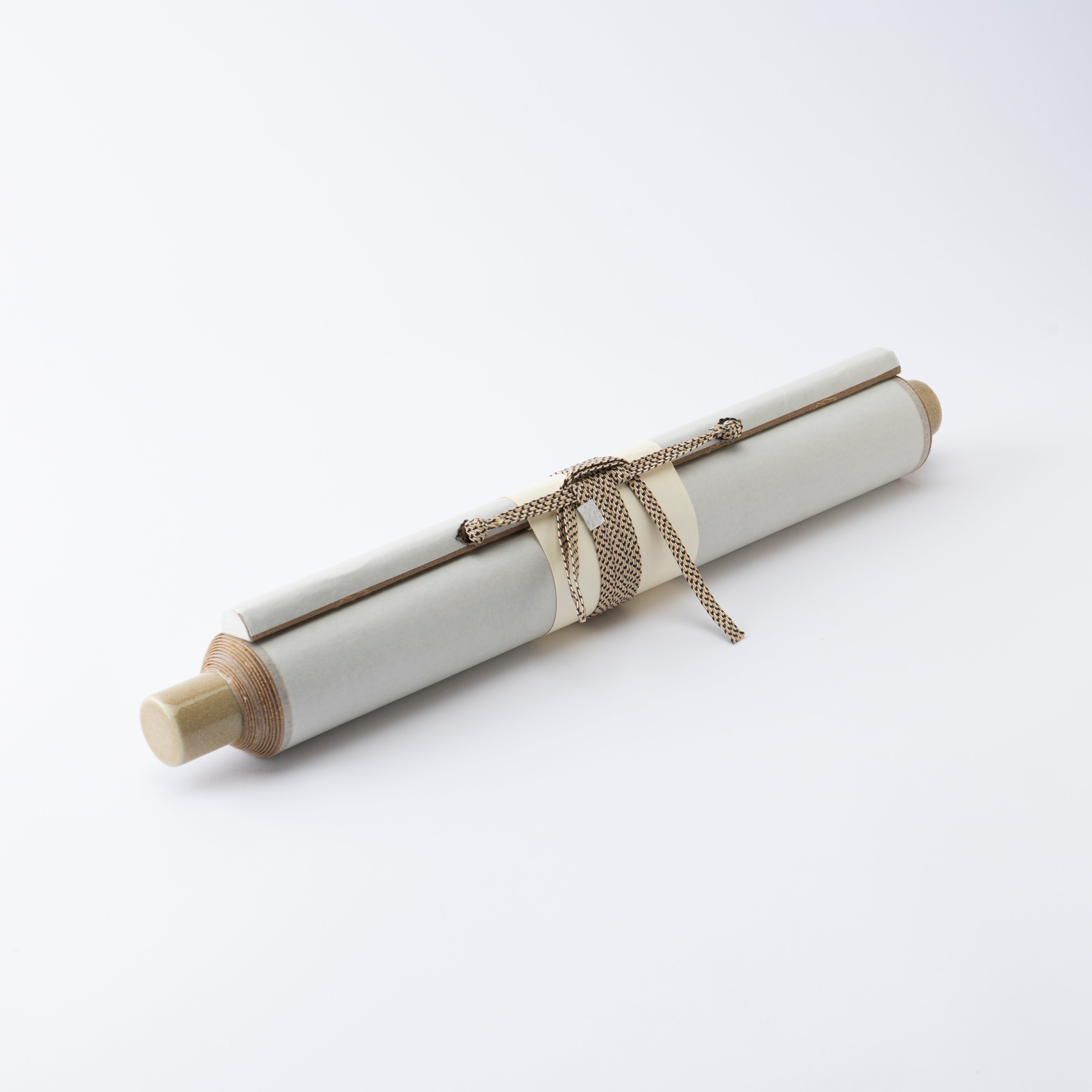 Cat and Ginkgo Leaves Kakejiku Hanging Scroll