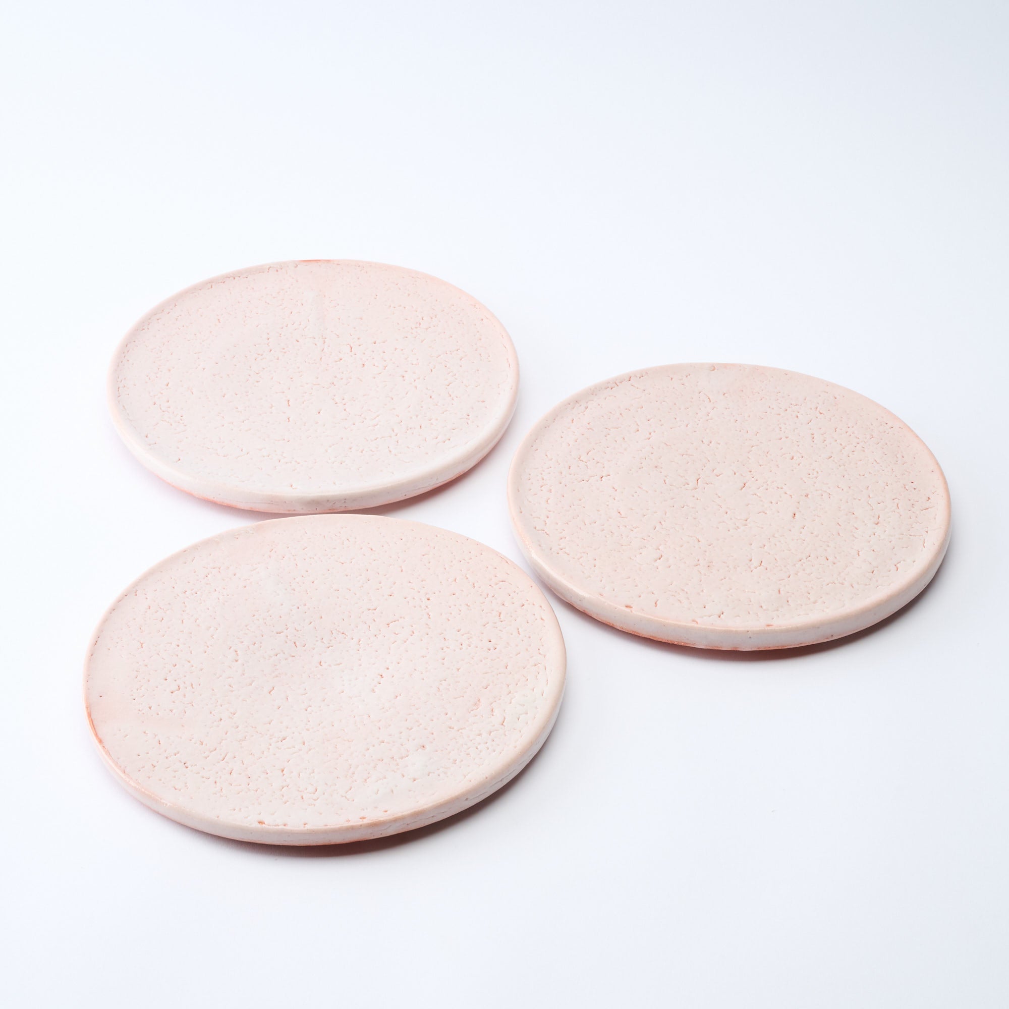 Shino Blush Footed Round Dinner Plate