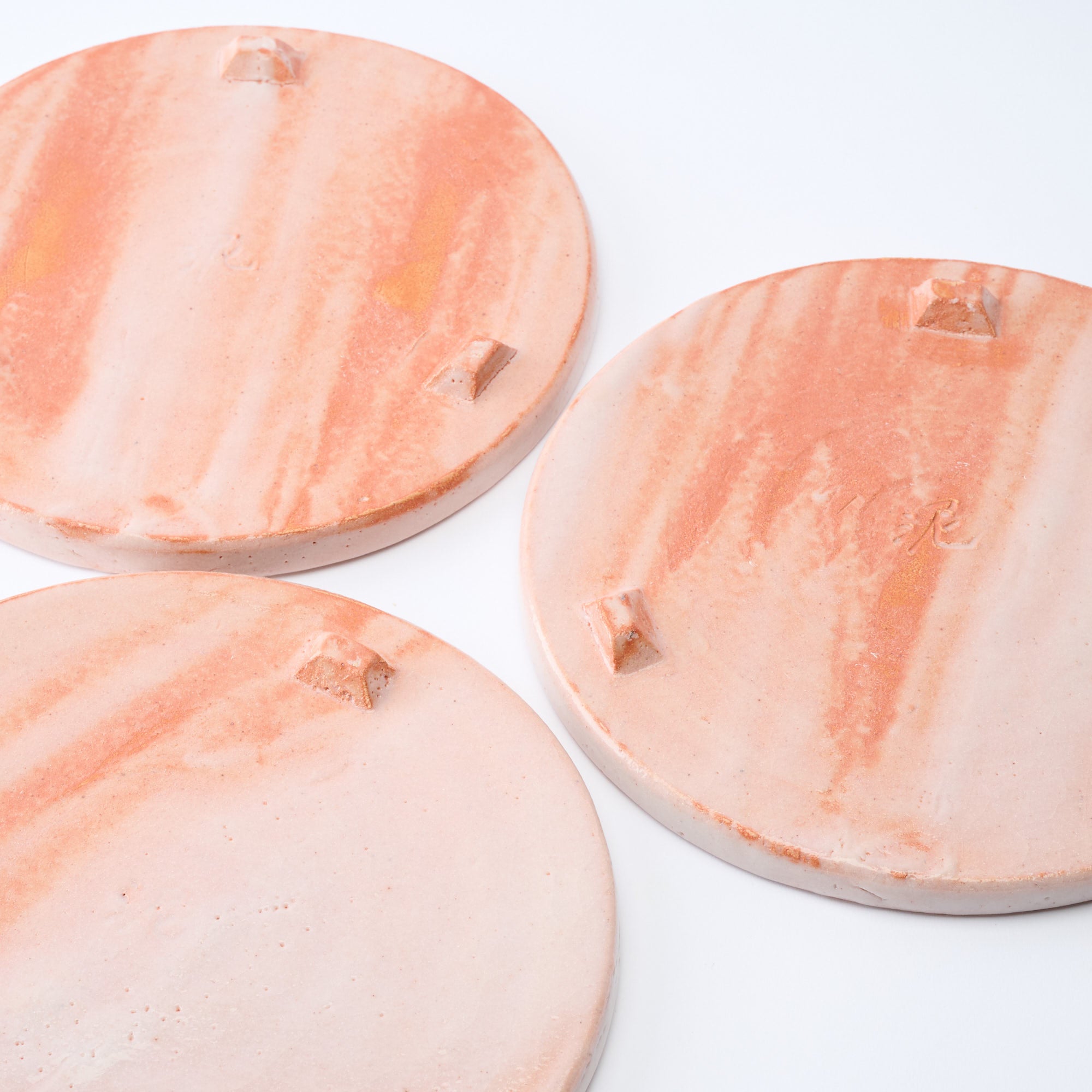 Shino Blush Footed Round Dinner Plate