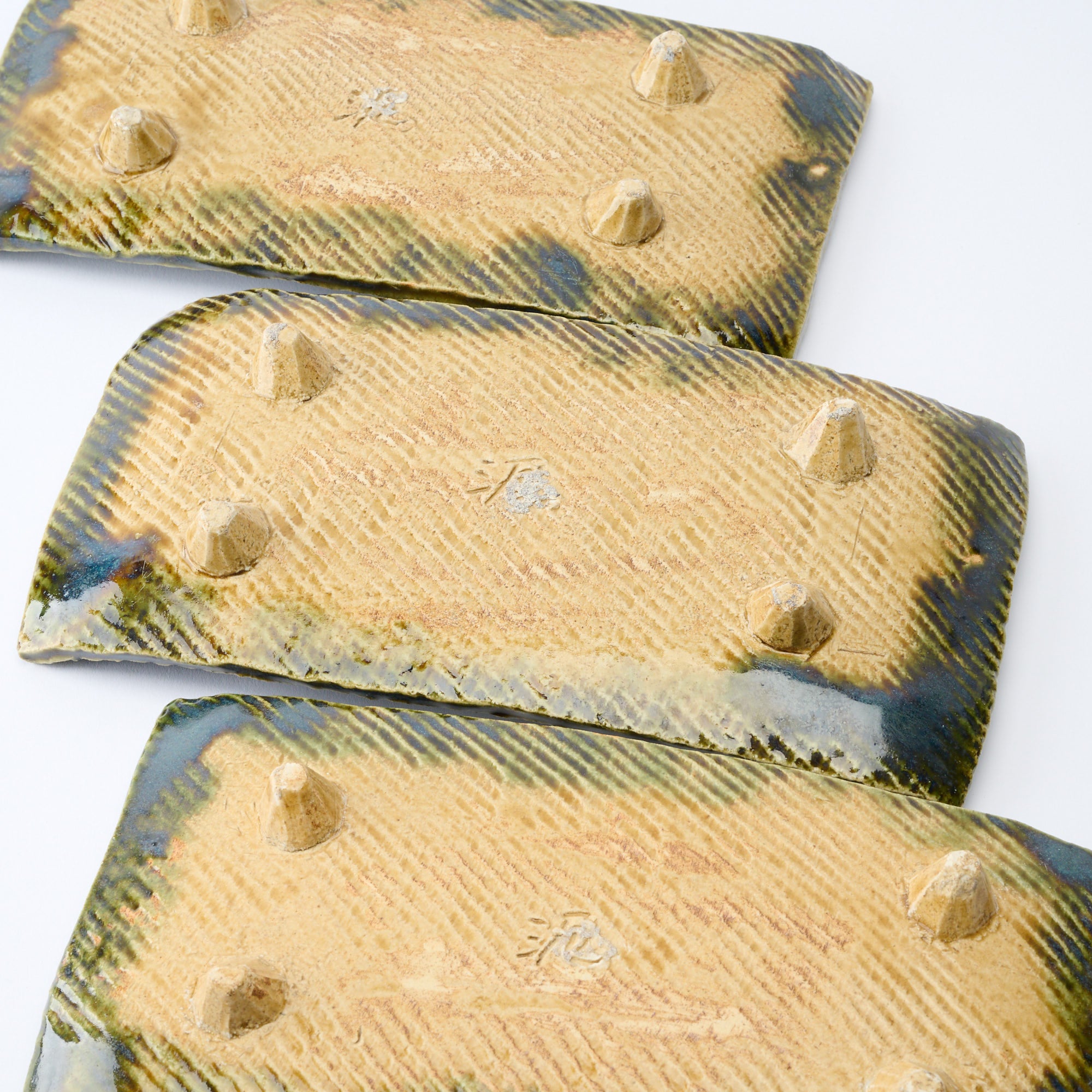 Oribe Footed Rectangular Dinner Plate