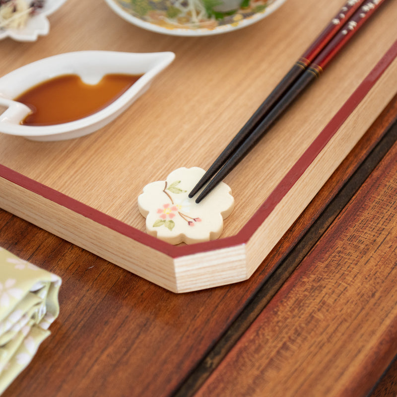Tosen Kiln Sakura-Shaped Kiyomizu Ware Chopstick Rest Set