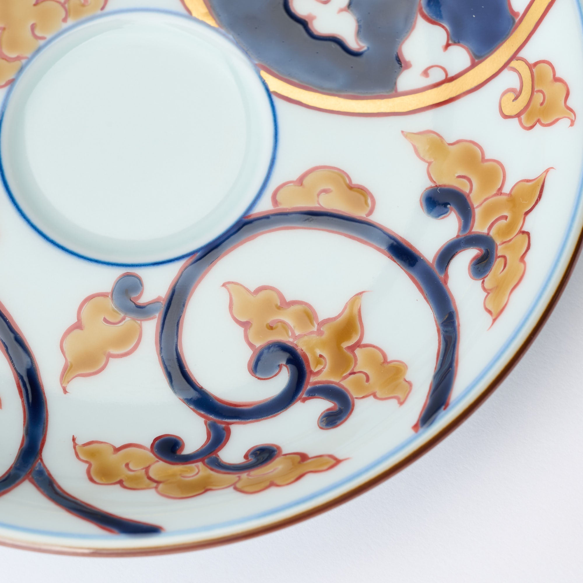 Deep Cobalt Knotted Arabesque Cup and Saucer　