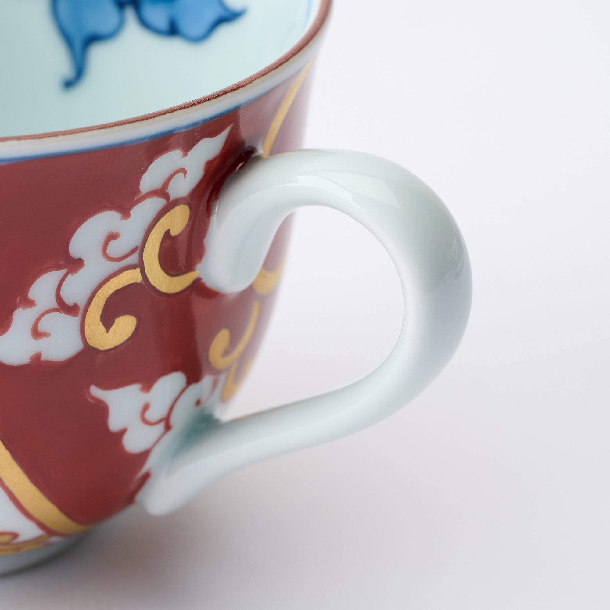 Akae Knotted Arabesque Cup and Saucer