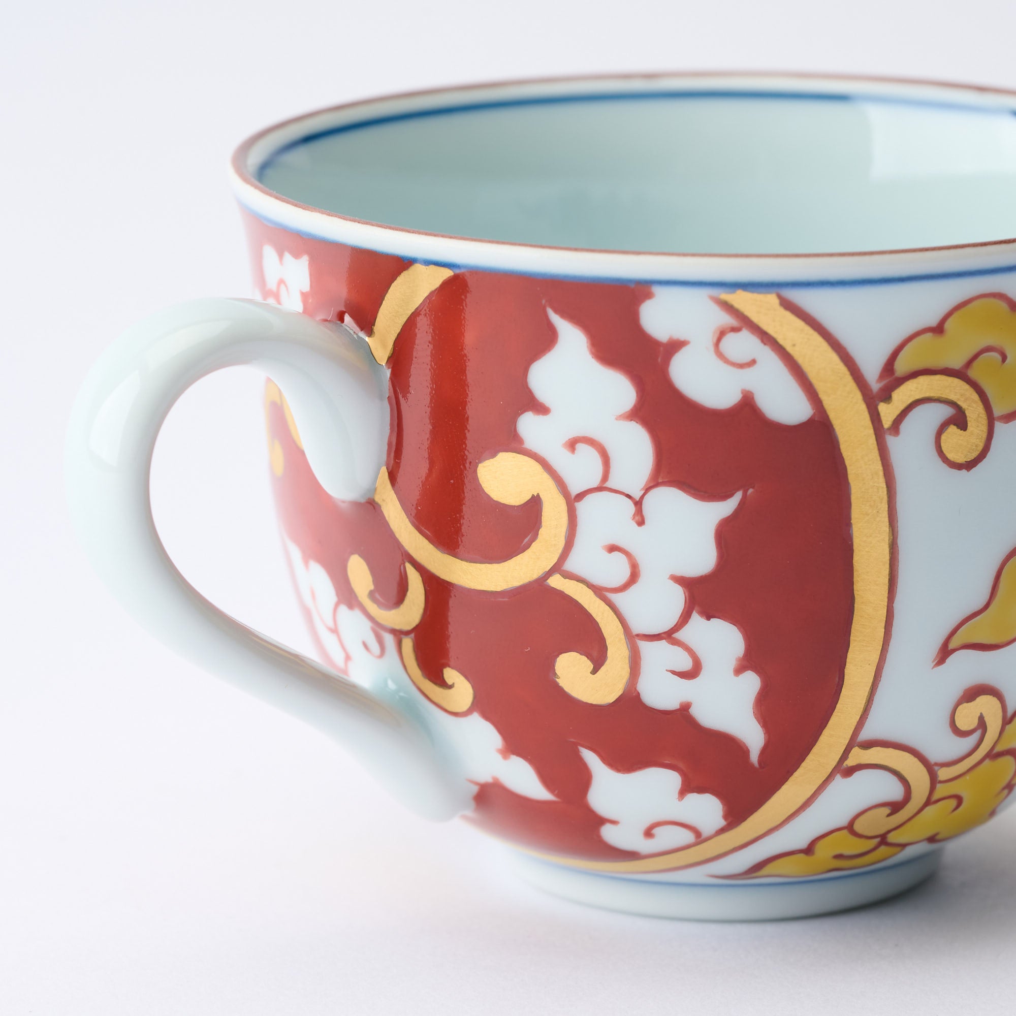 Akae Knotted Arabesque Cup and Saucer