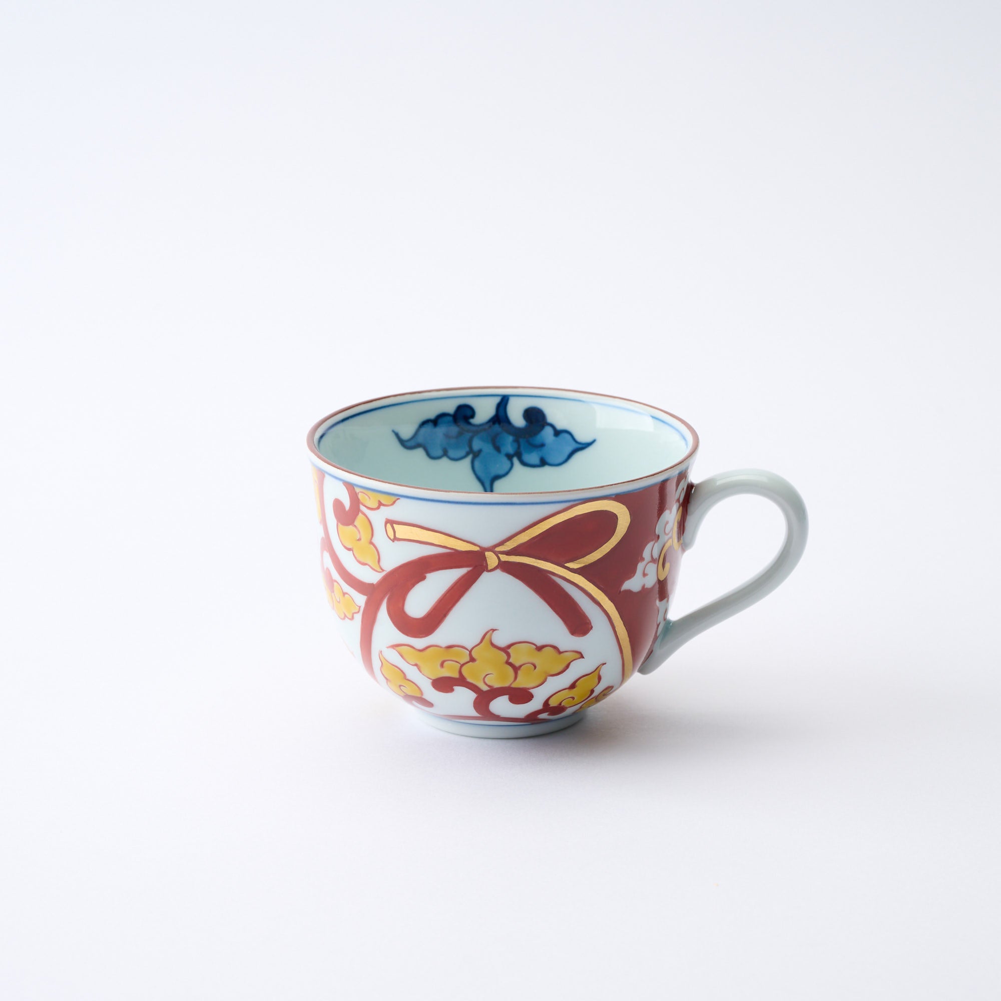 Akae Knotted Arabesque Cup and Saucer