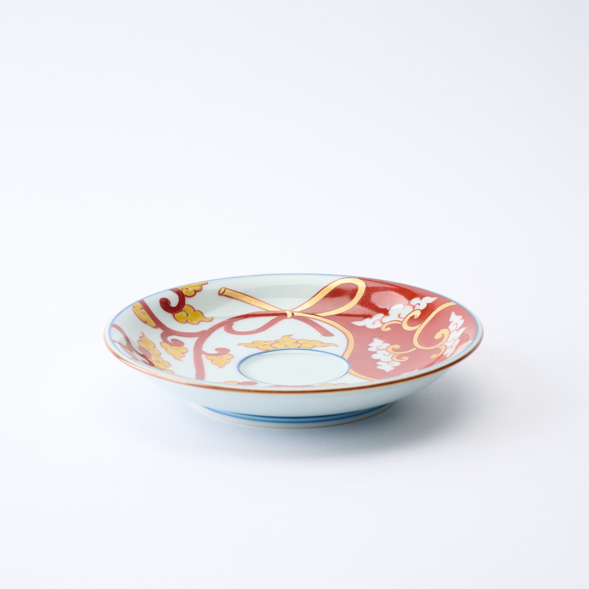 Akae Knotted Arabesque Cup and Saucer