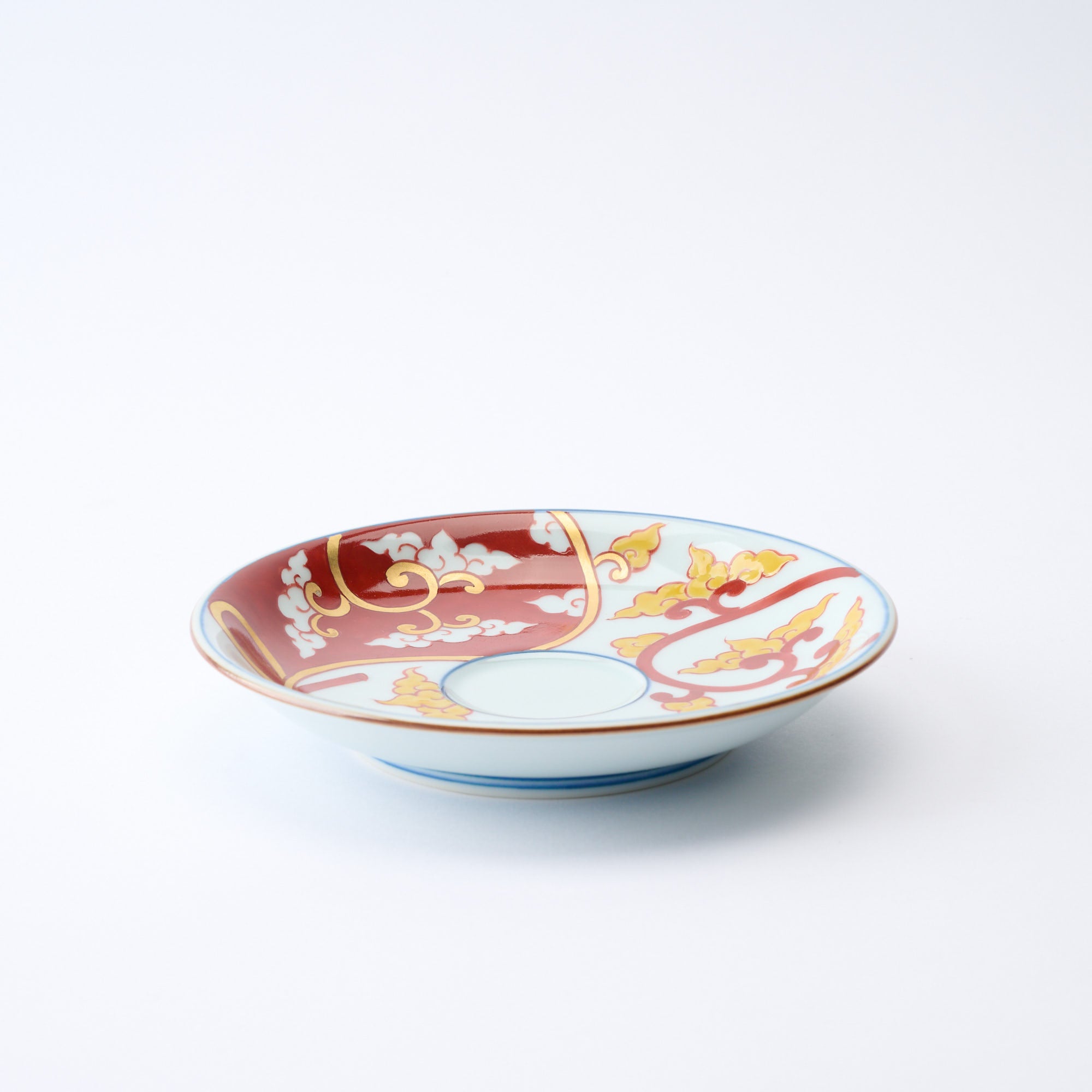 Akae Knotted Arabesque Cup and Saucer