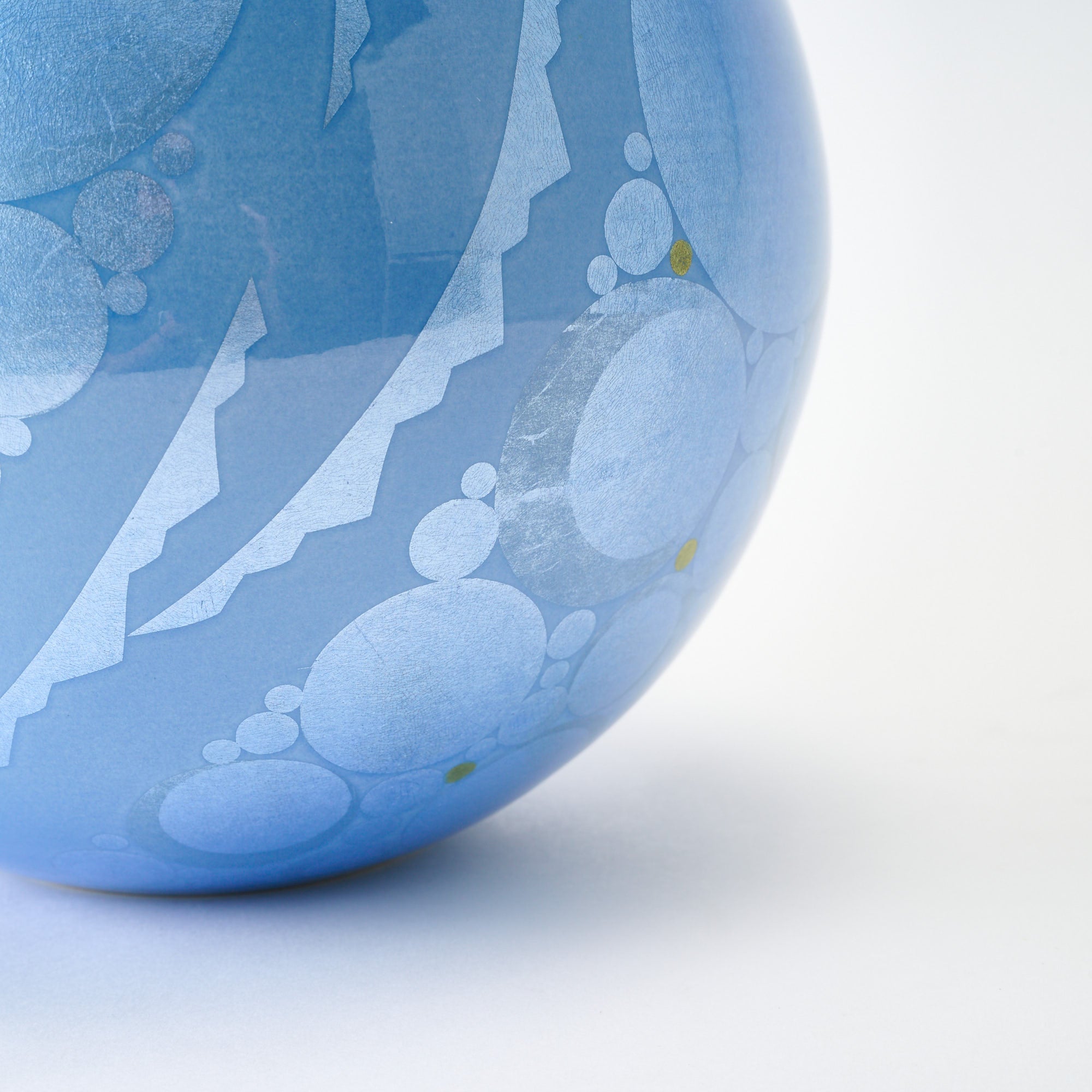 Yuri-Ginsai Pale Azure Circular Pattern Vase