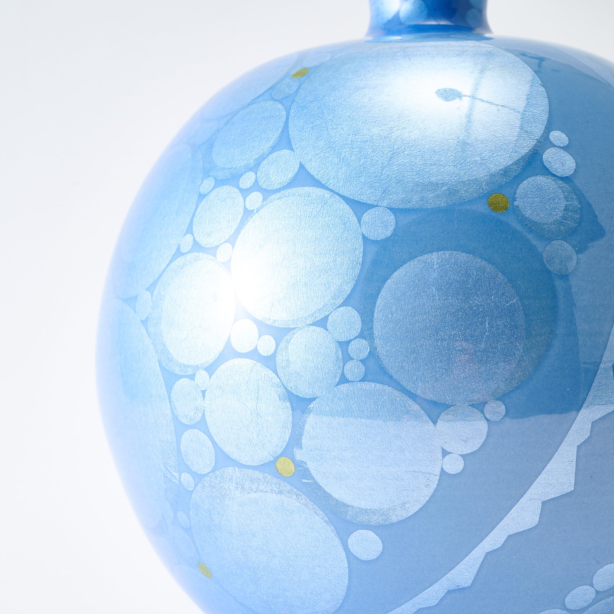 Yuri-Ginsai Pale Azure Circular Pattern Vase