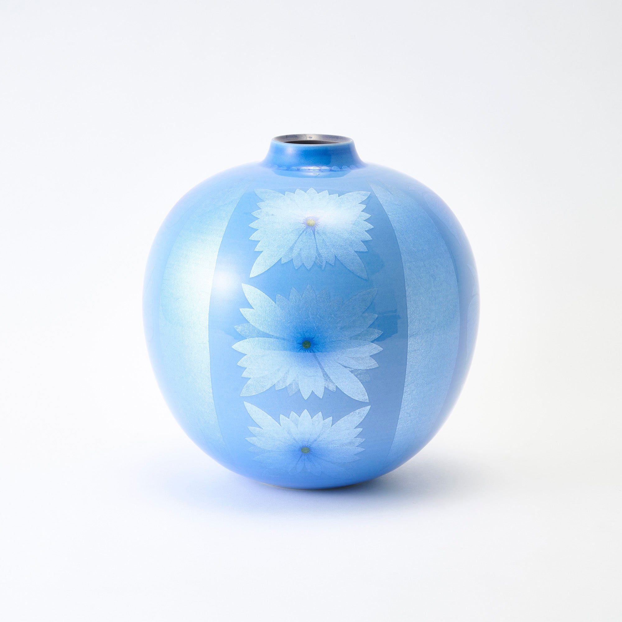 Yuri-Ginsai Pale Azure Flower Pattern Vase
