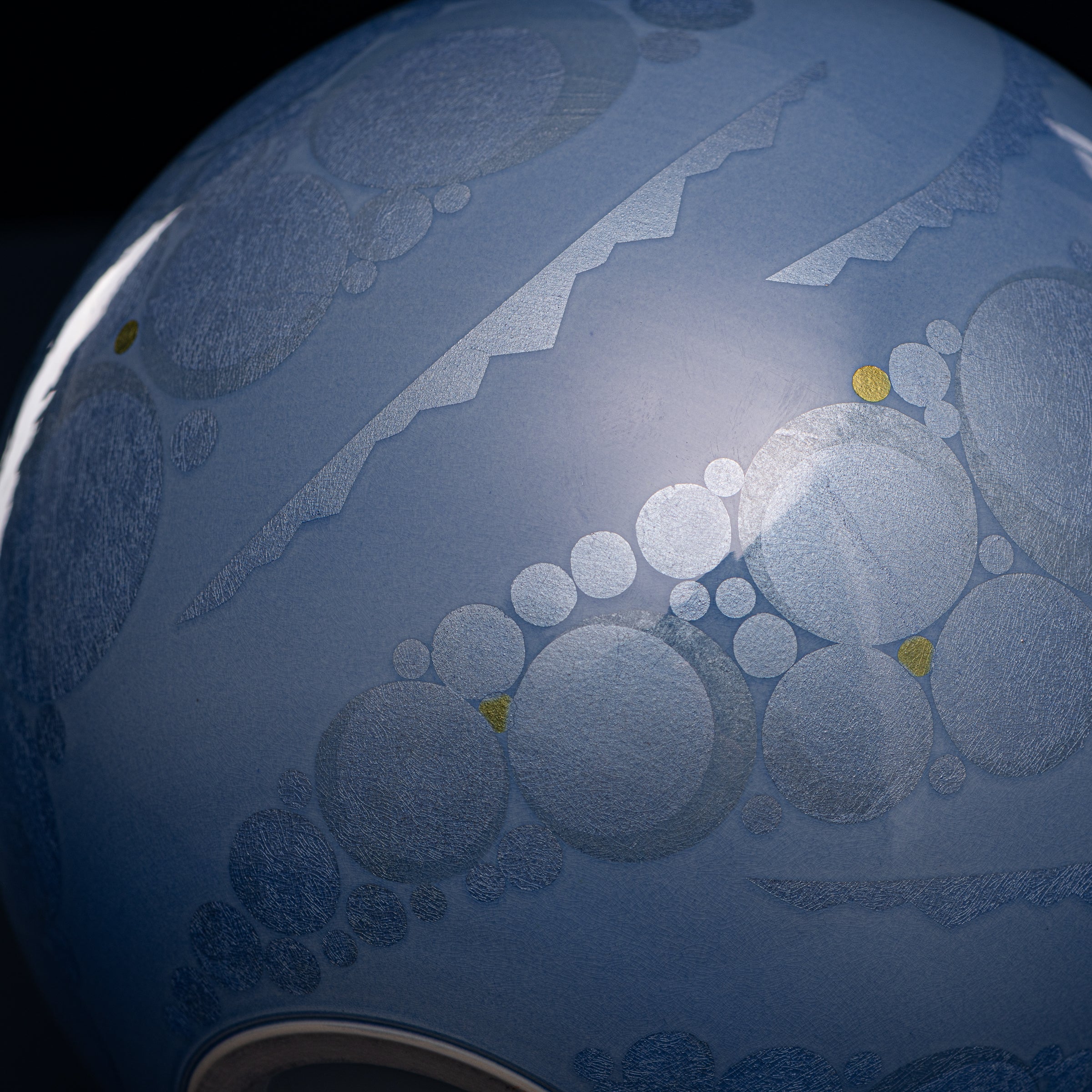 Yuri-Ginsai Pale Azure Circular Pattern Vase