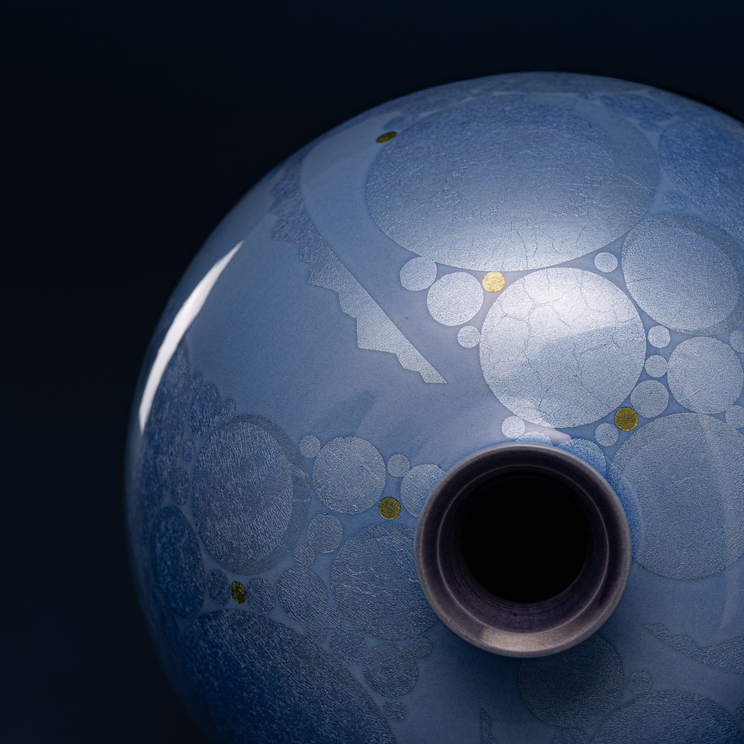 Yuri-Ginsai Pale Azure Circular Pattern Vase