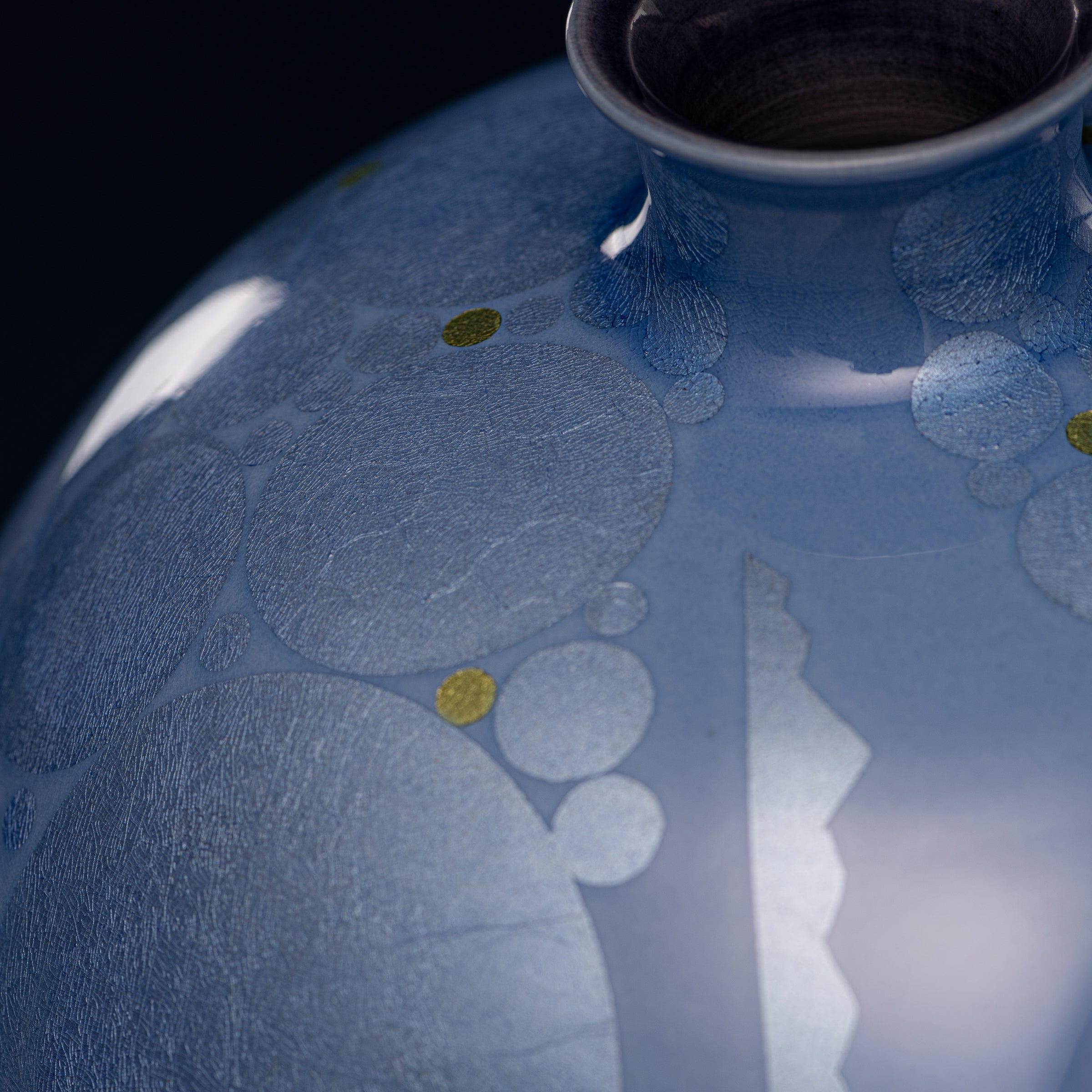 Yuri-Ginsai Pale Azure Circular Pattern Vase