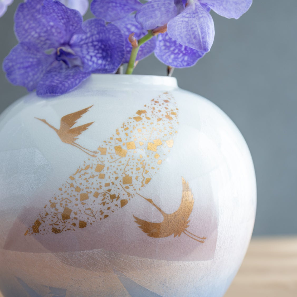 Ginsai Crane Round Japanese Flower Vase 8.1 IN