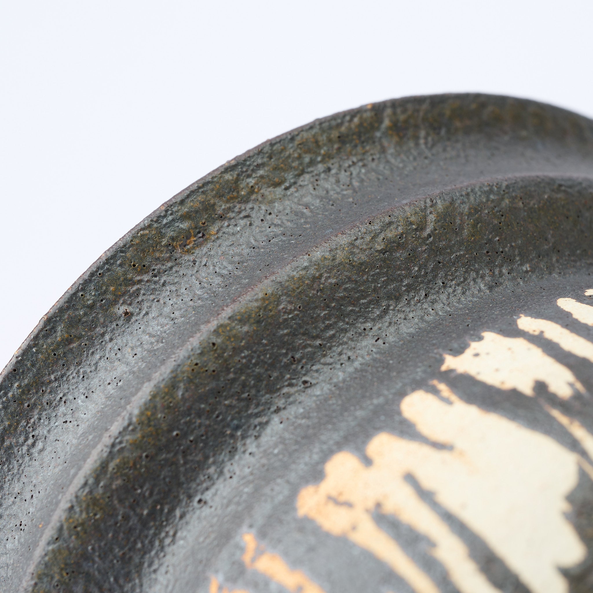 Torch White Inlay on Black Plant Pot 4.7 In