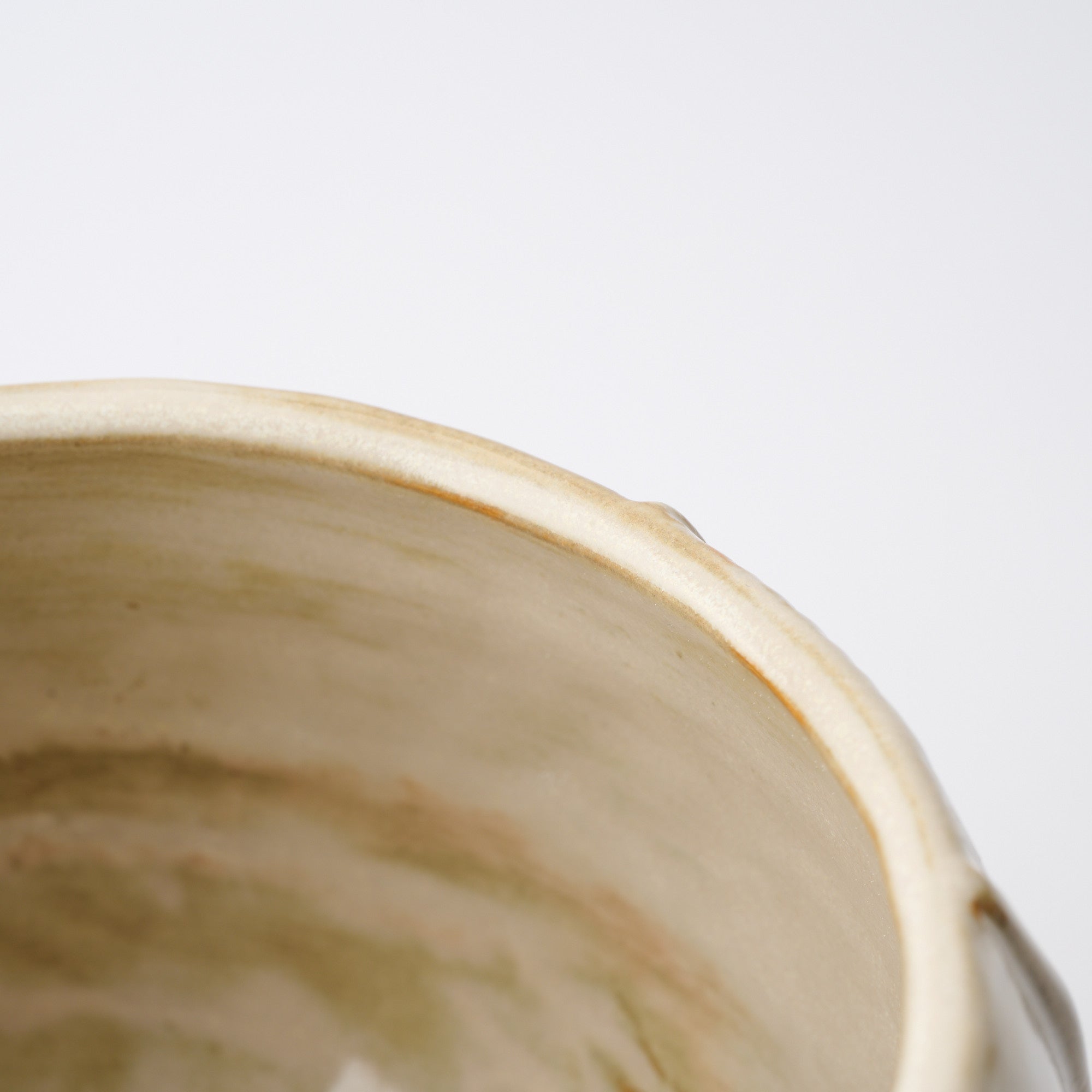 Taido White Jomon Cachepot