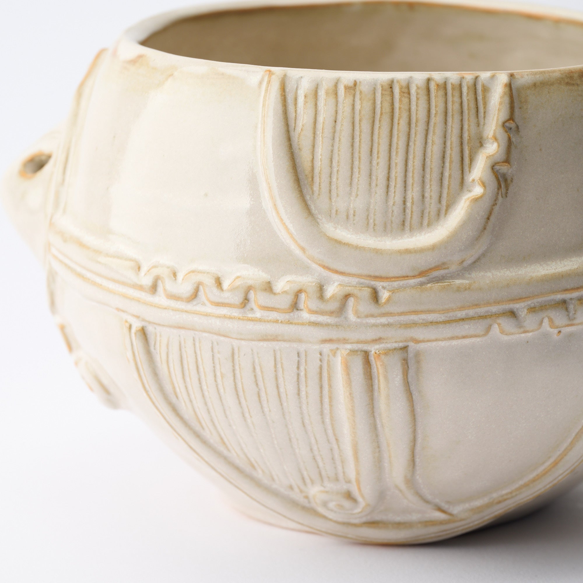 Taido White Jomon Cachepot