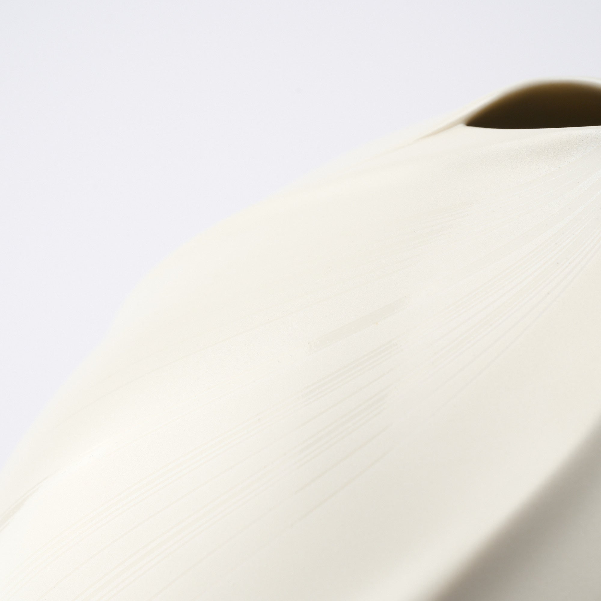 Shinju Kosai Round Vase