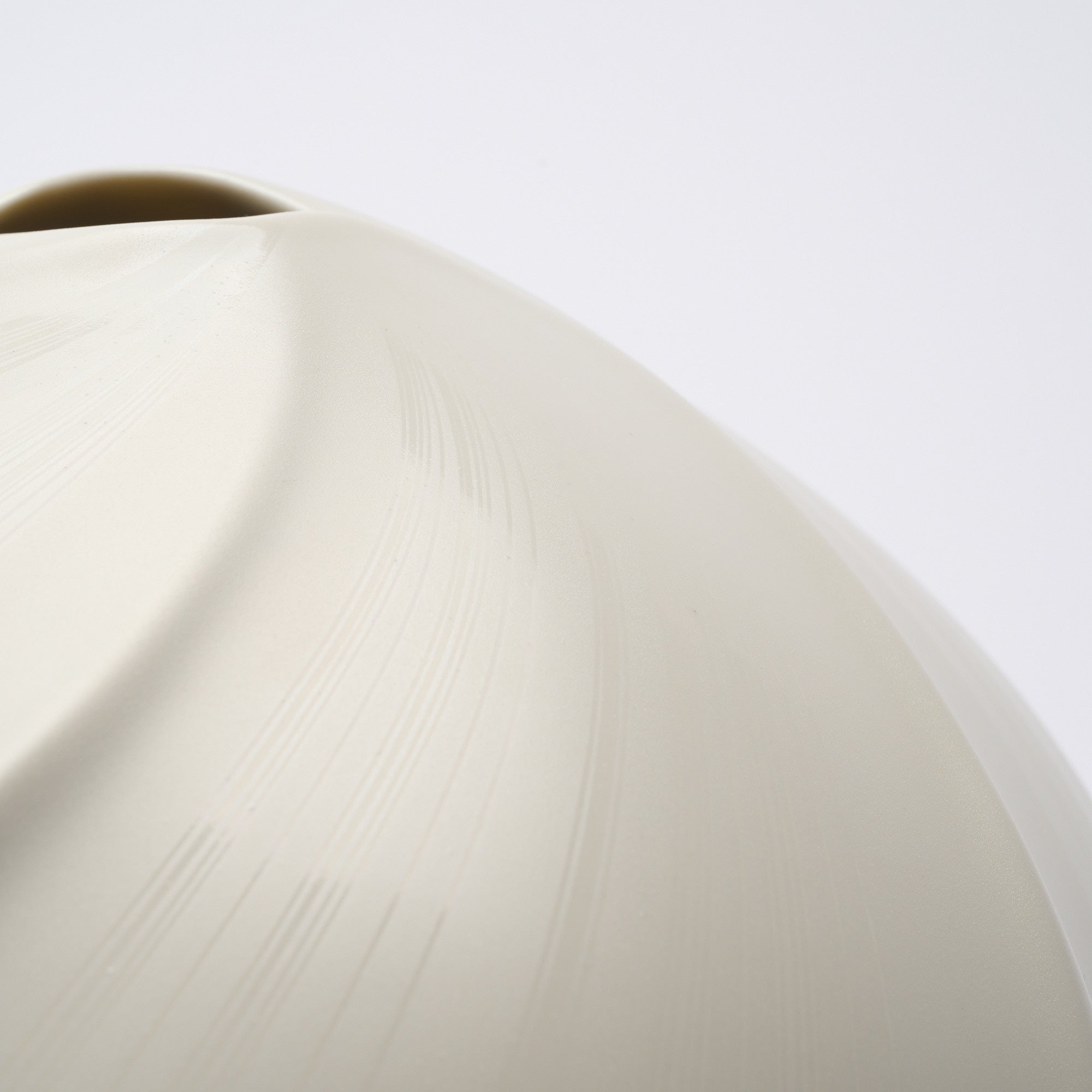 Shinju Kosai Round Vase