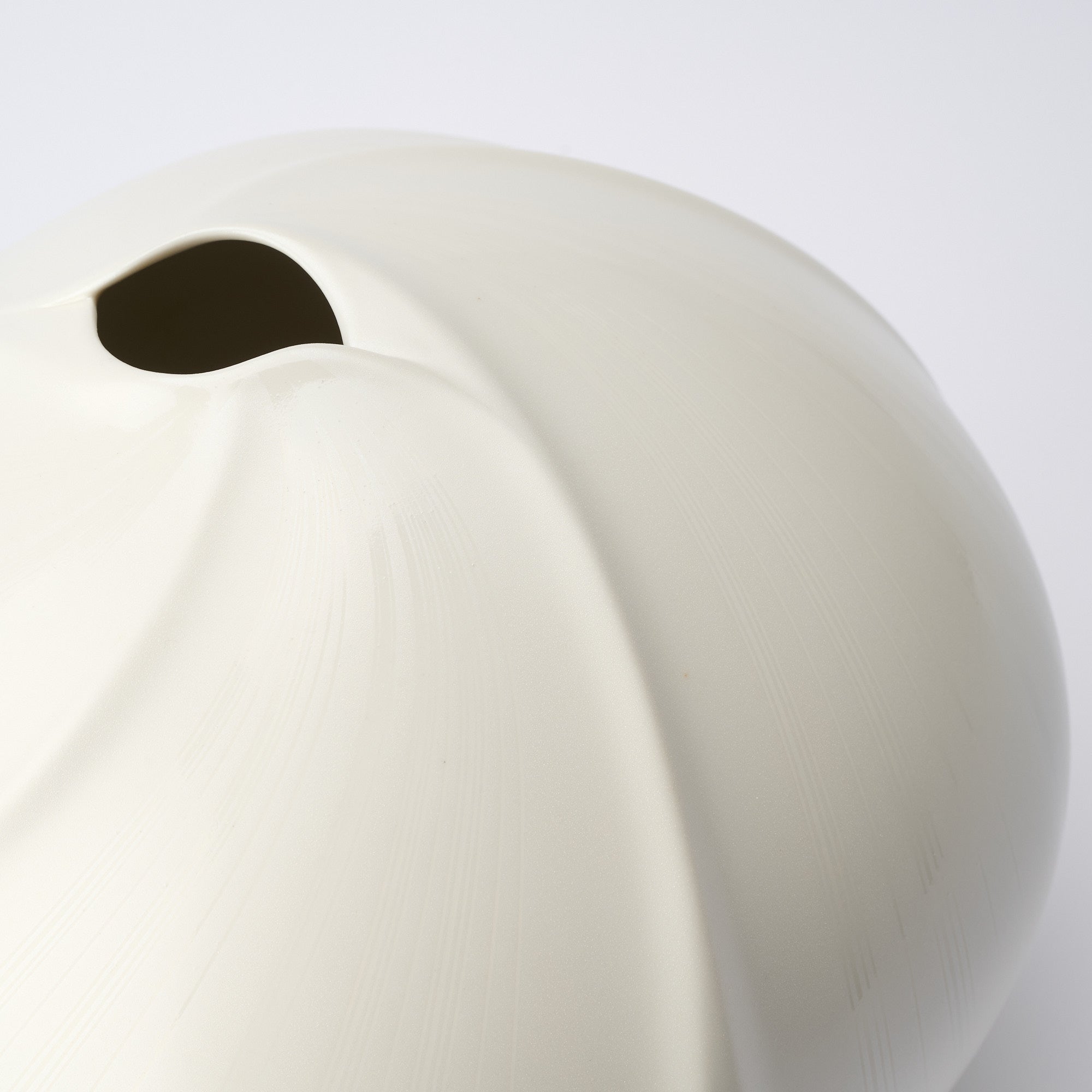 Shinju Kosai Round Vase