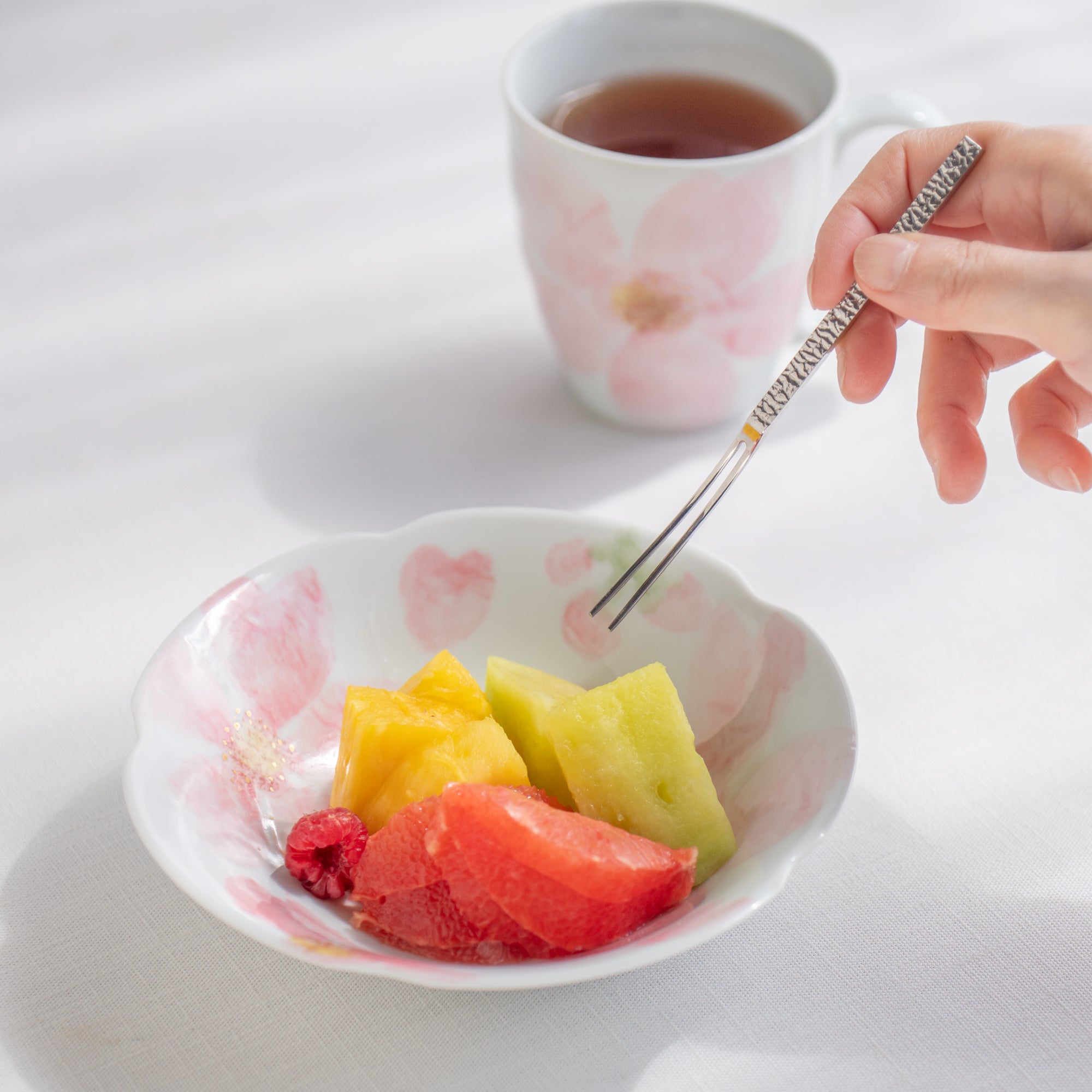 Blossoming Sakura Flower-Shaped Medium Bowl