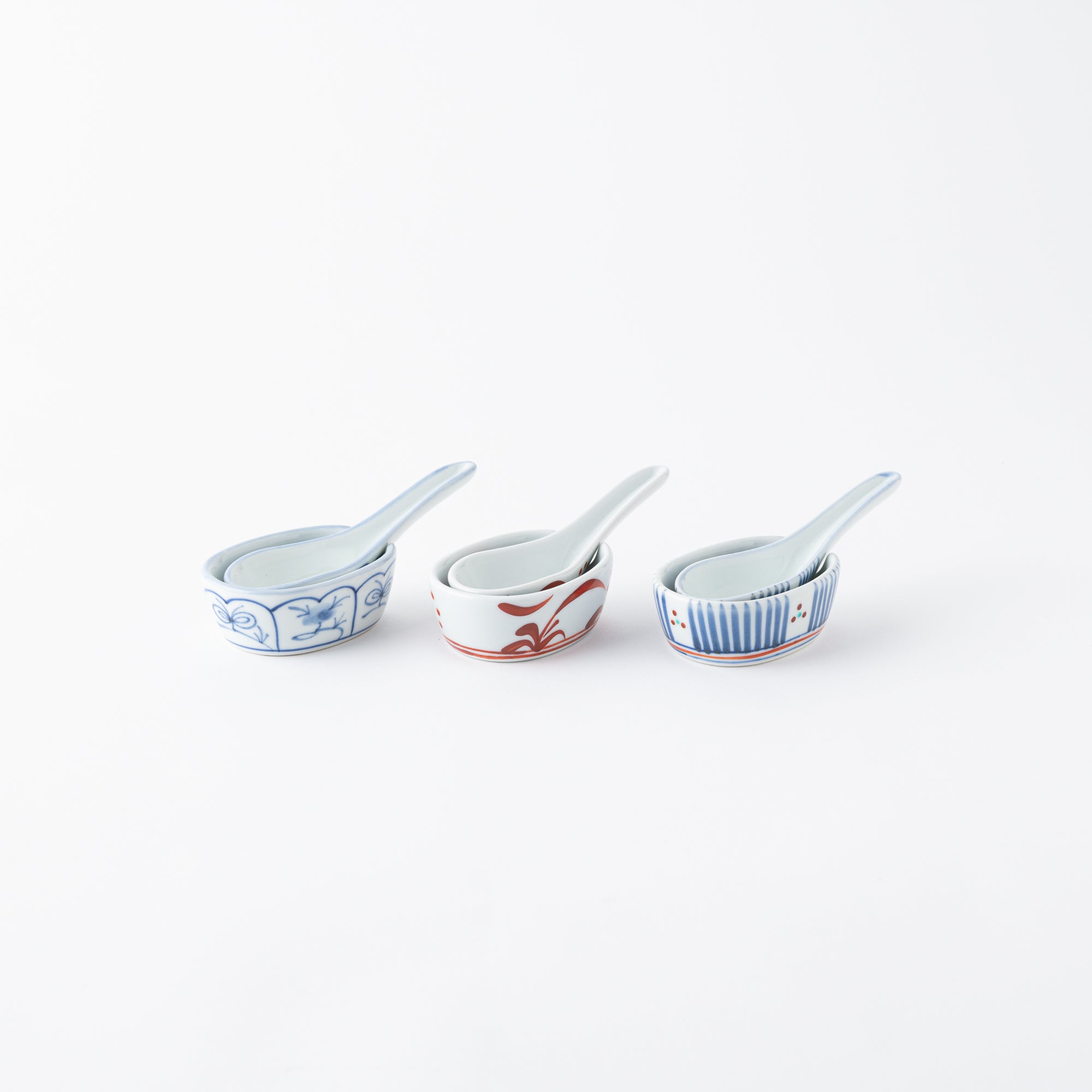 Traditional Patterned Ramen Spoon with Spoon Rest