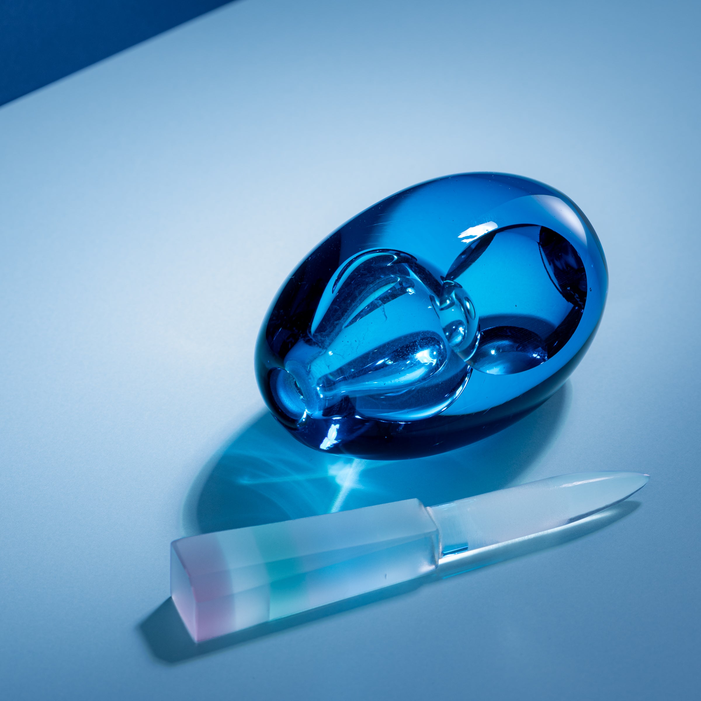 Erinnerungen an die Farben des Ozeans Blau Parfümflasche