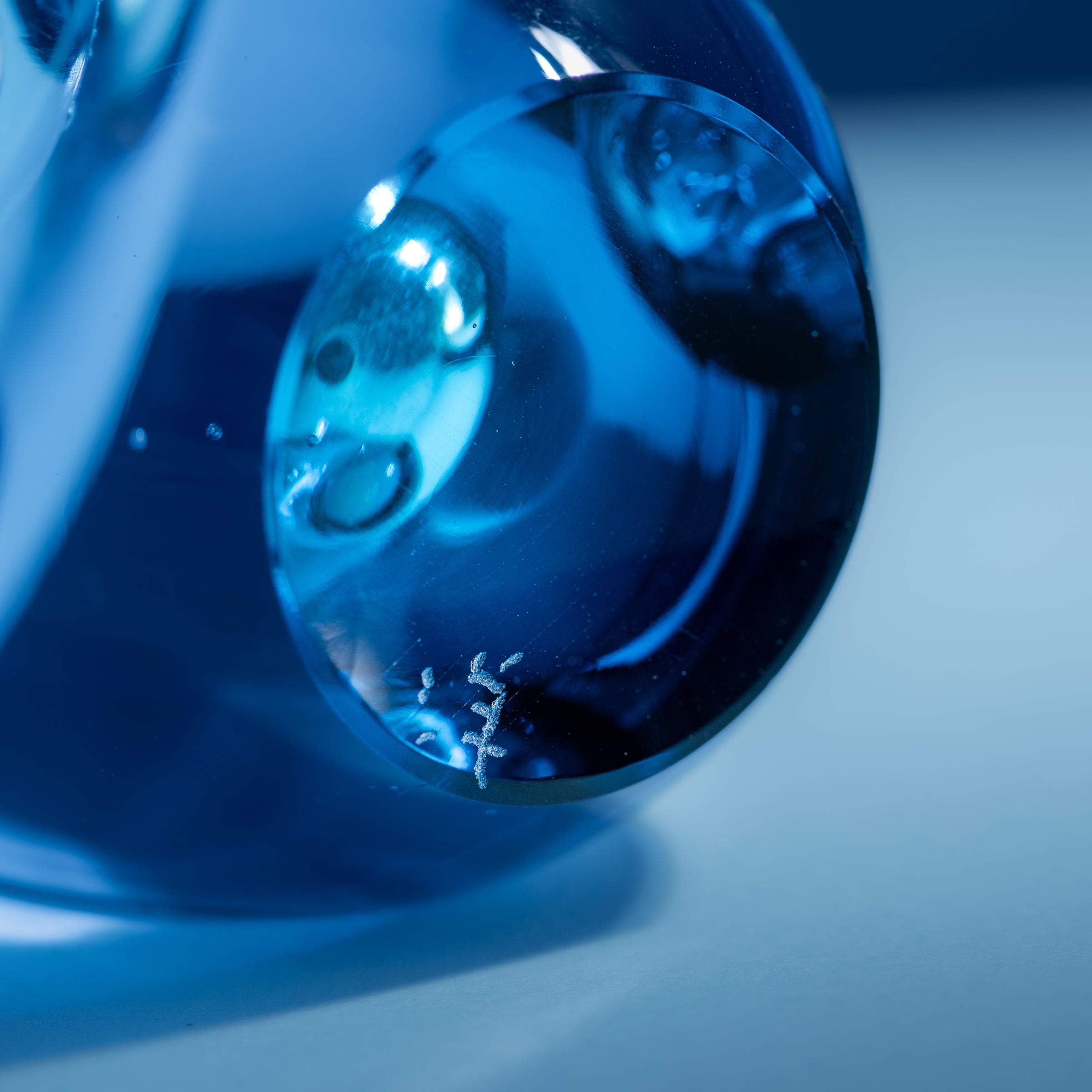 Erinnerungen an die Farben des Ozeans Blau Parfümflasche