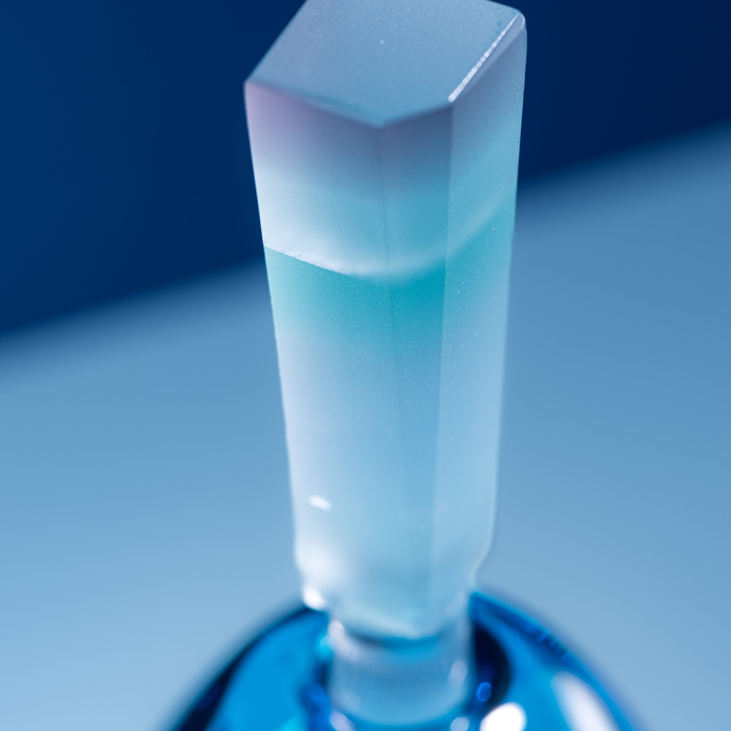 Erinnerungen an die Farben des Ozeans Blau Parfümflasche