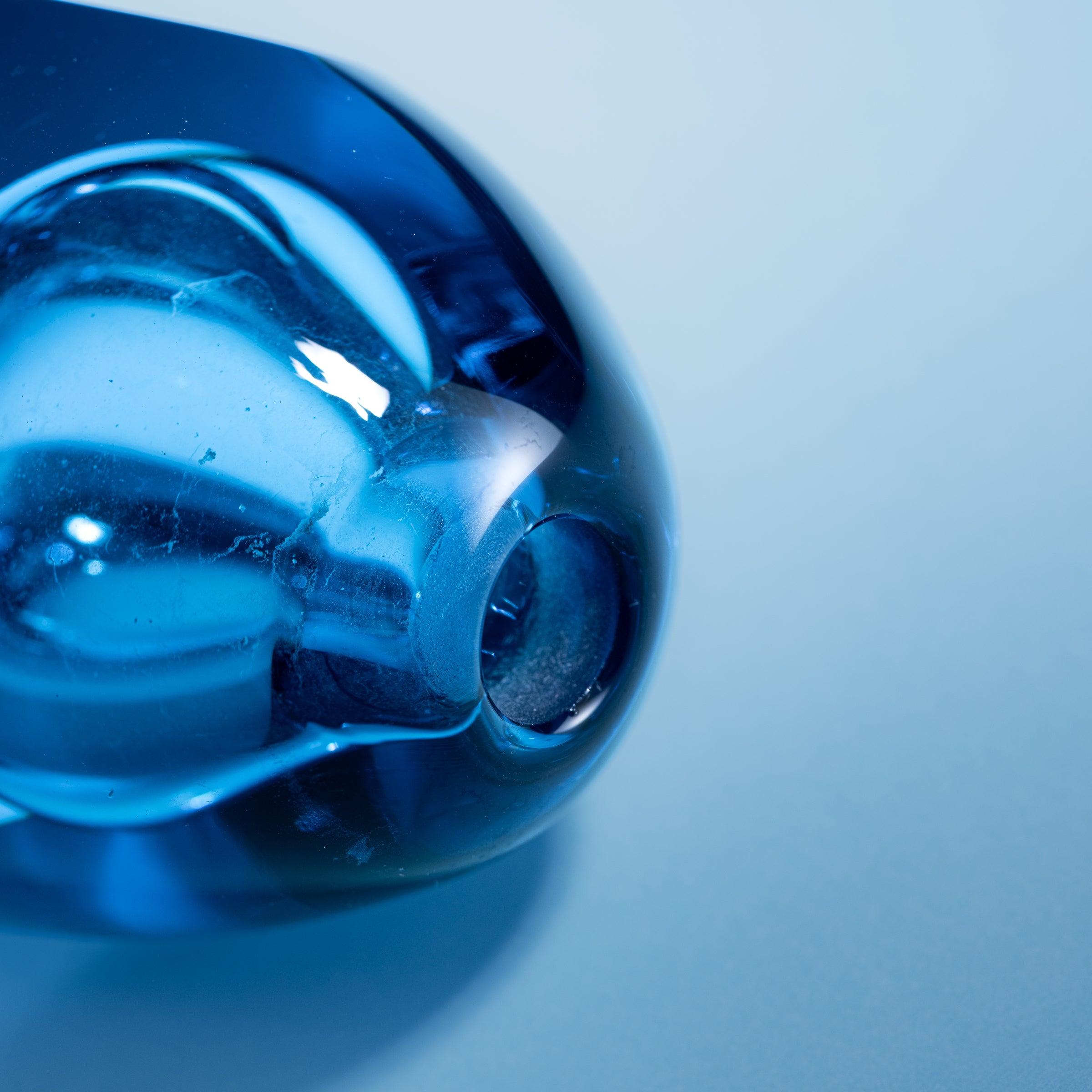 Erinnerungen an die Farben des Ozeans Blau Parfümflasche